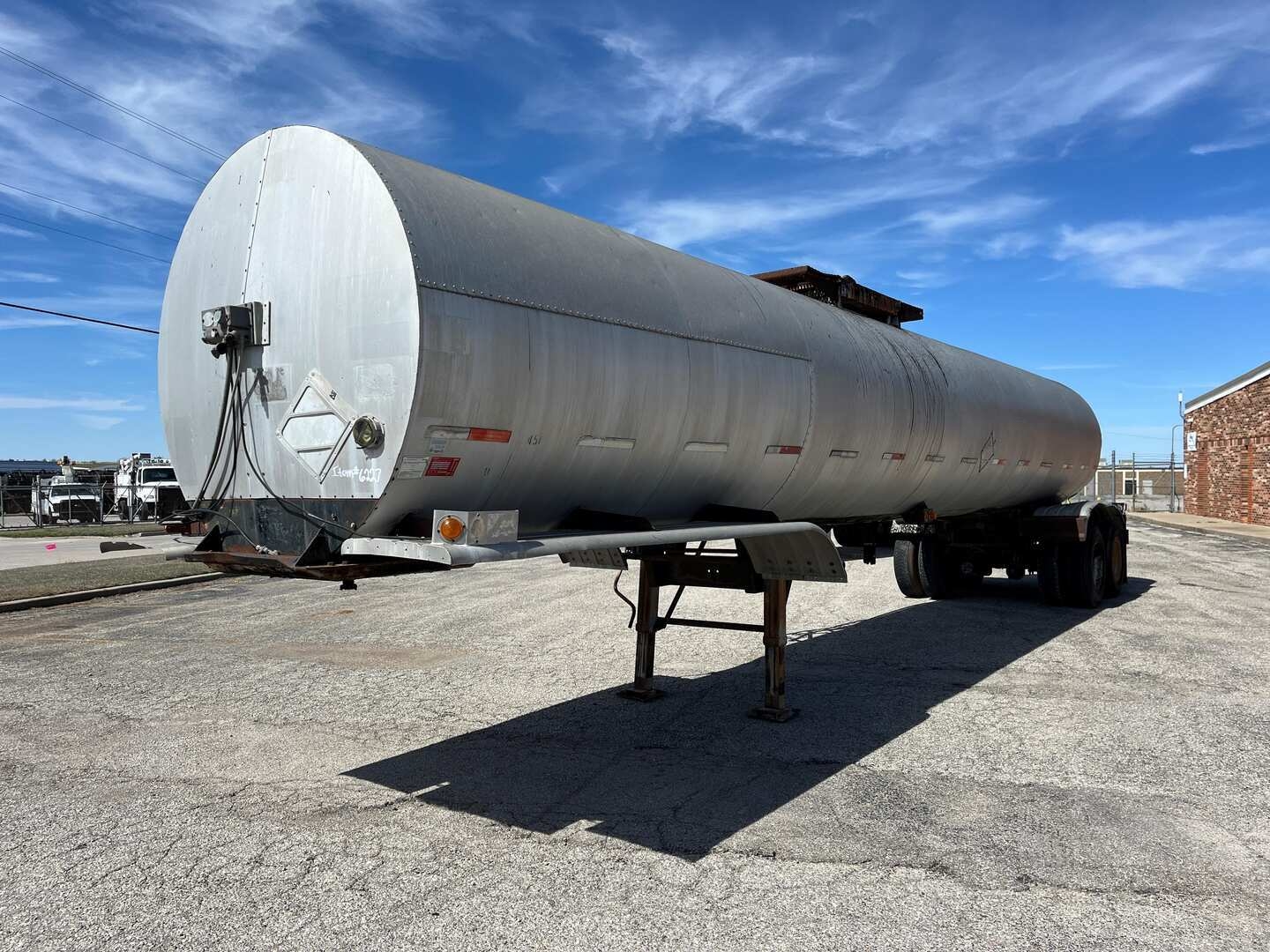 1986 VIM TACK TANKER TRAILER (A50854)