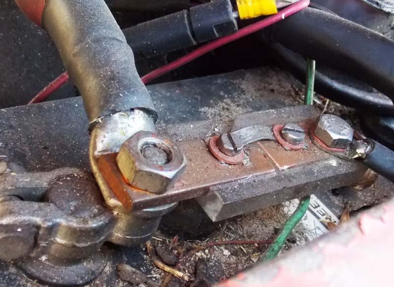 80A fuse homemade holder.jpg