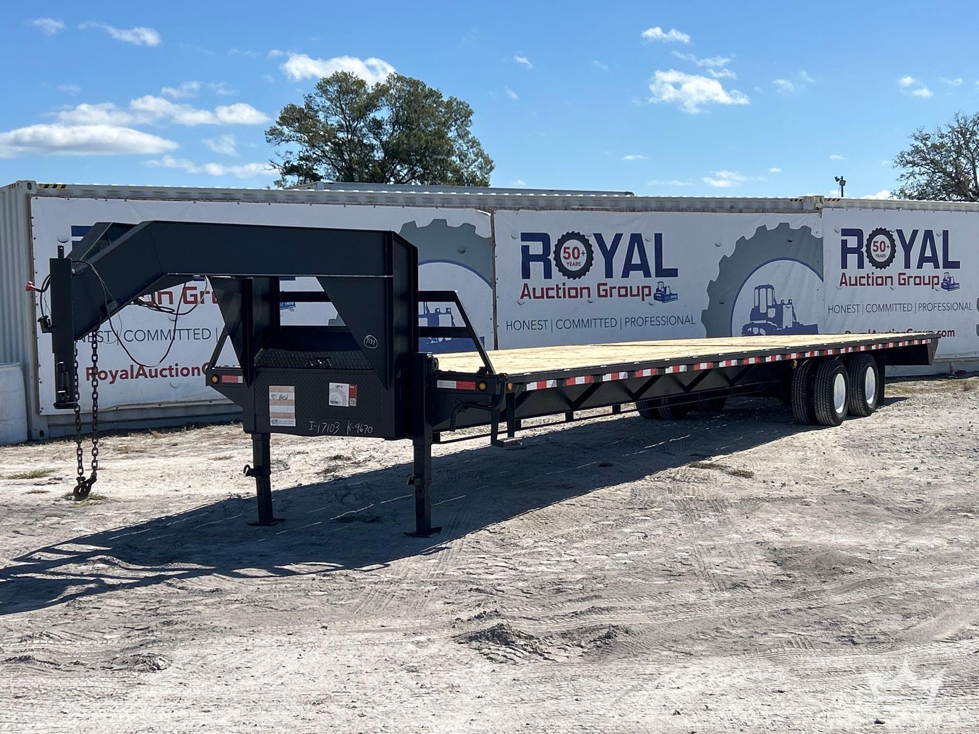 2008 40ft T/A Gooseneck Flatbed Equipment Trailer (A56858)