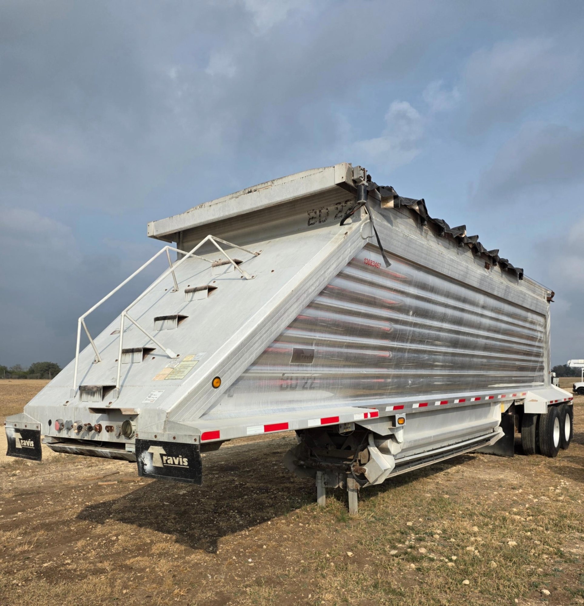 2013 TRAVIS BODY & TRAILER ALUMINUM BELLY DUMP TRAILER (A58214)