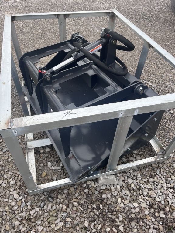 New Mini Skid Steer Grapple Bucket (A62679)