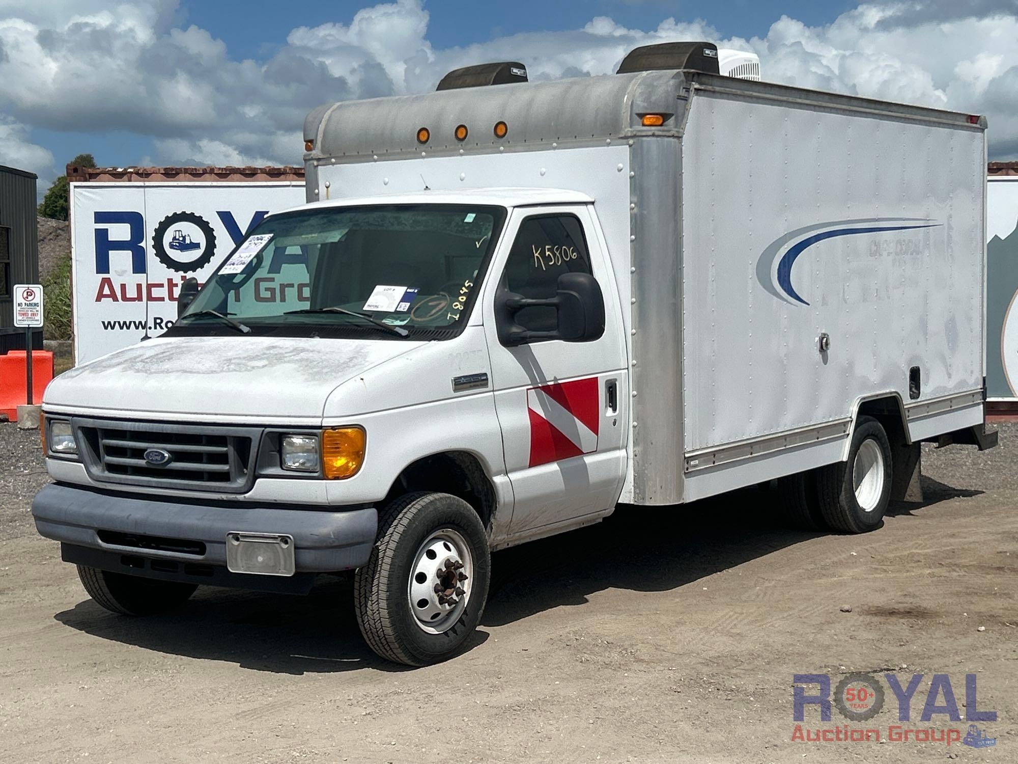 2006 Ford E-350 14ft Box Truck (A55788)