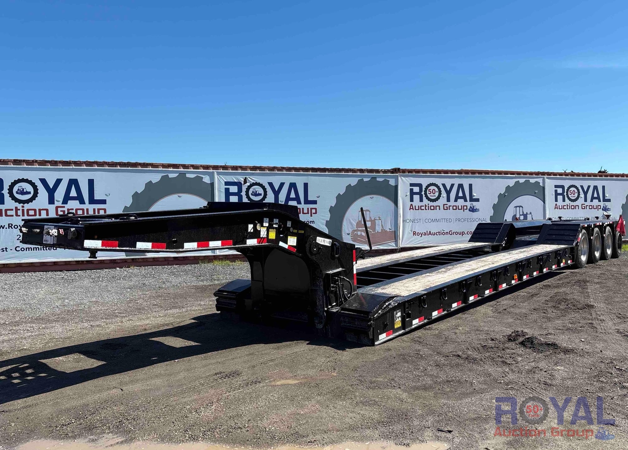 2022 Globe Trailers 53ft 65-Ton Tri-Axle Lowboy Trailer w/ Stinger (A50323)