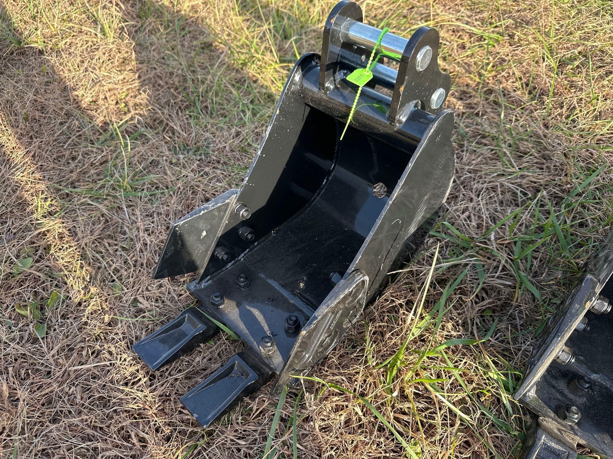 New/Unused 8in Bucket (A57454)