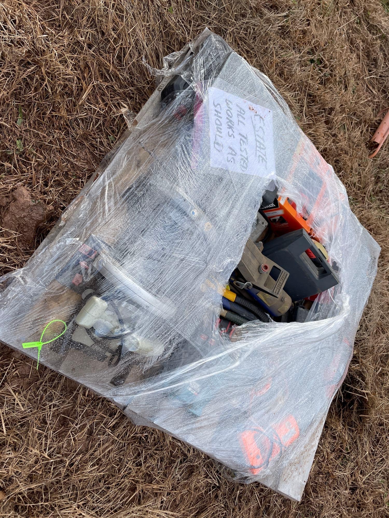 Pallet of Assorted Woodworking Power Tools (A57454)