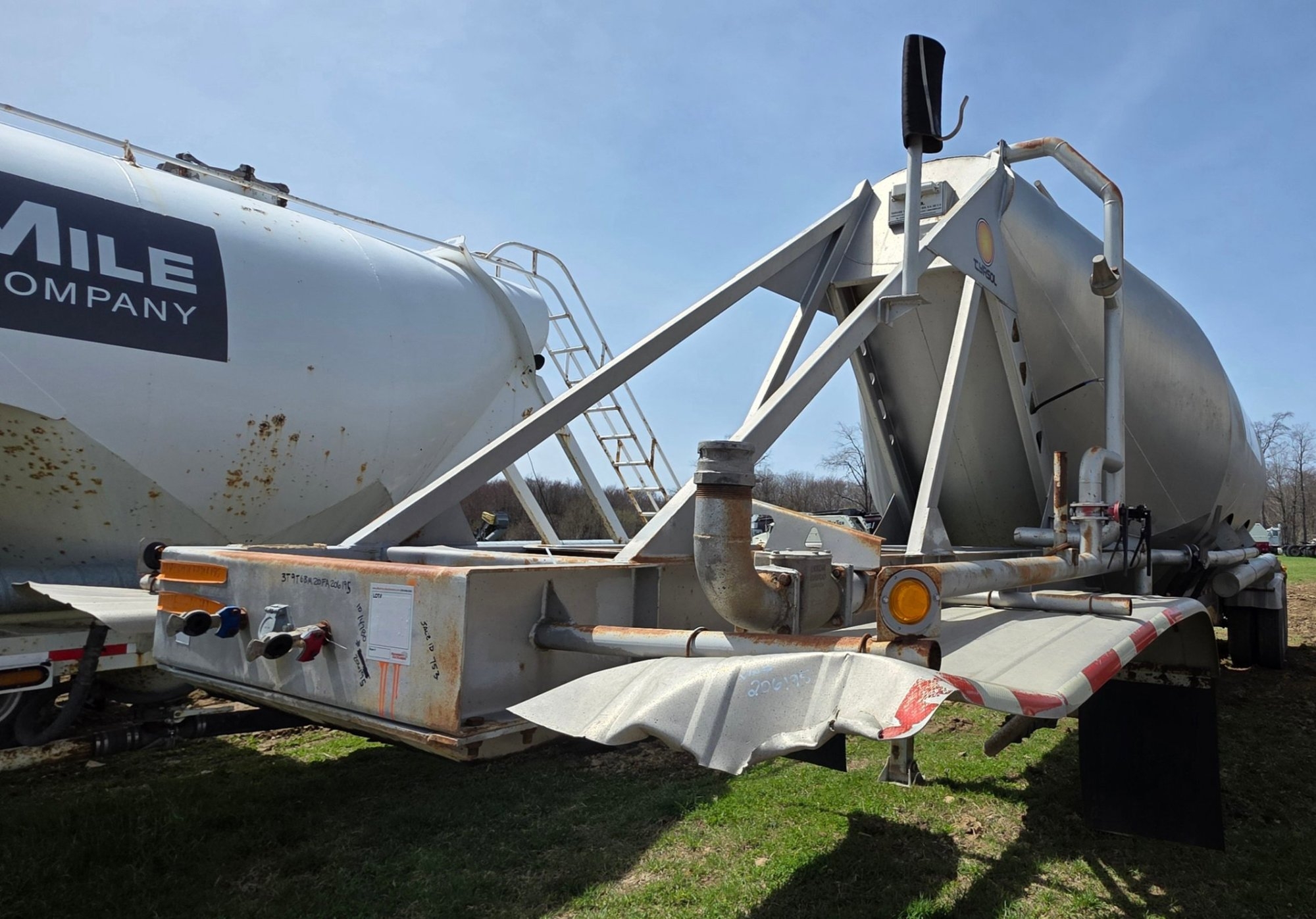 2015 TYRSOL PNEUMATIC TRAILER (A47001)
