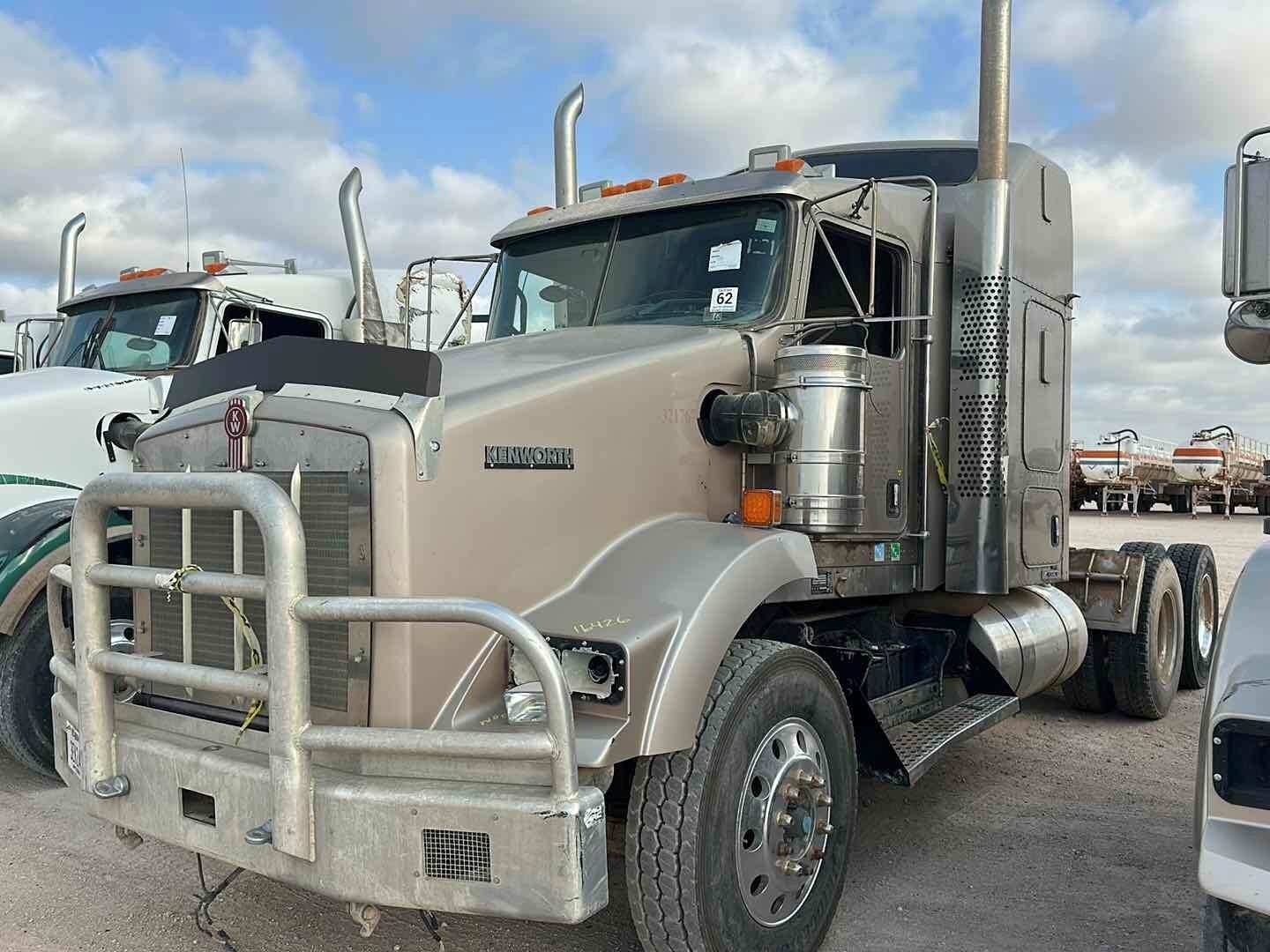 2012 KENWORTH T800 (INOPERABLE) (A48992)