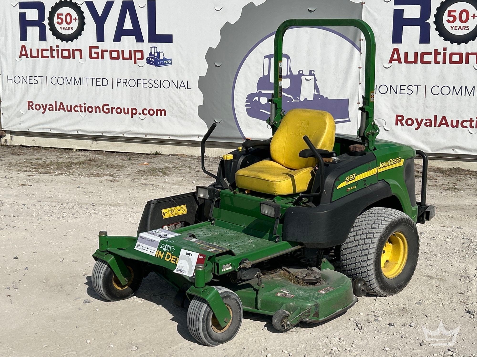 John Deere 997 Z-Trak 60in Zero Turn Commercial Mower (A55851)