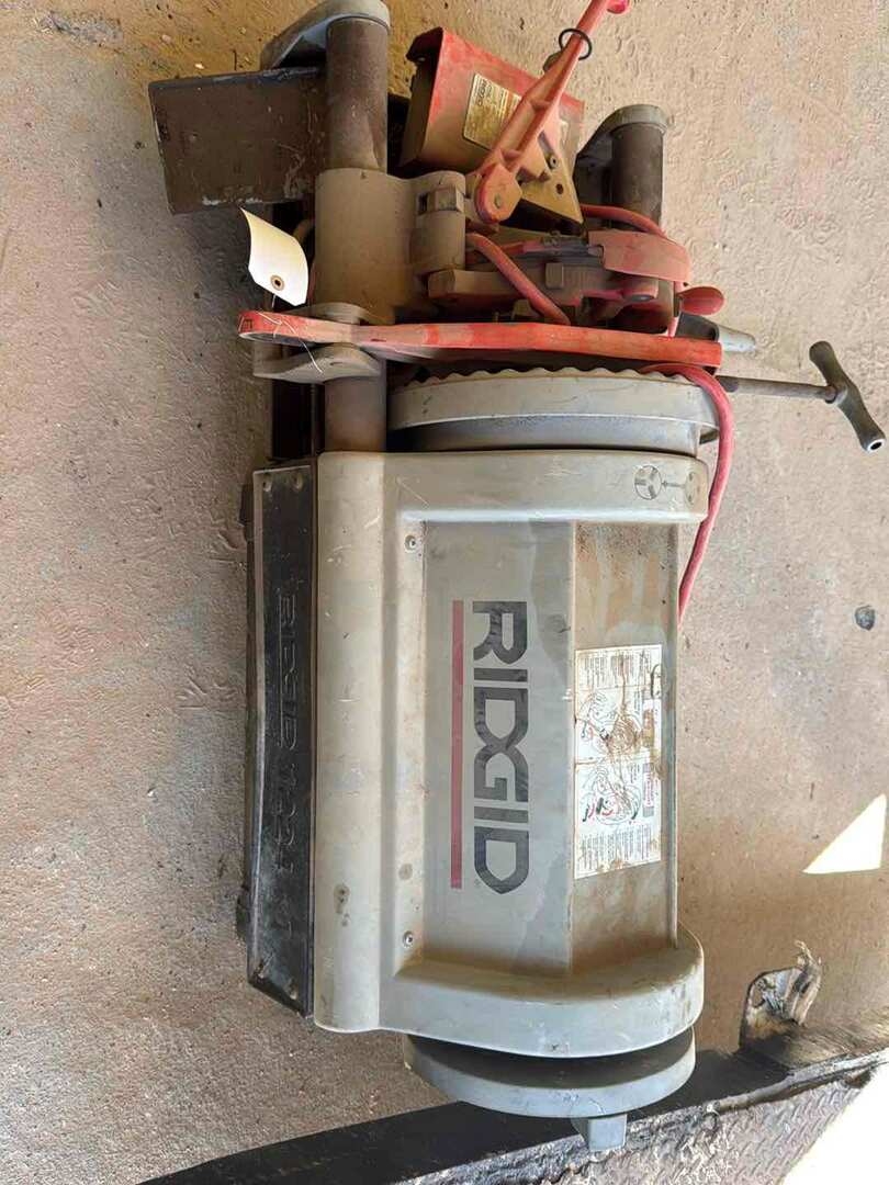 RIGID 1224 HAMMER CHUCK MACHINE (A53843)