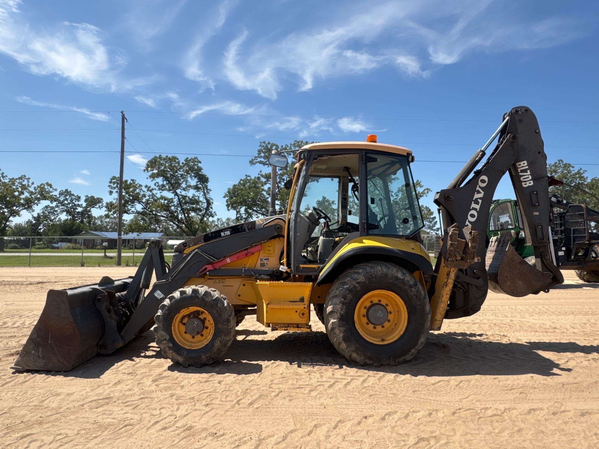 2012 VOLVO BL70B BACKHOE (A51246)