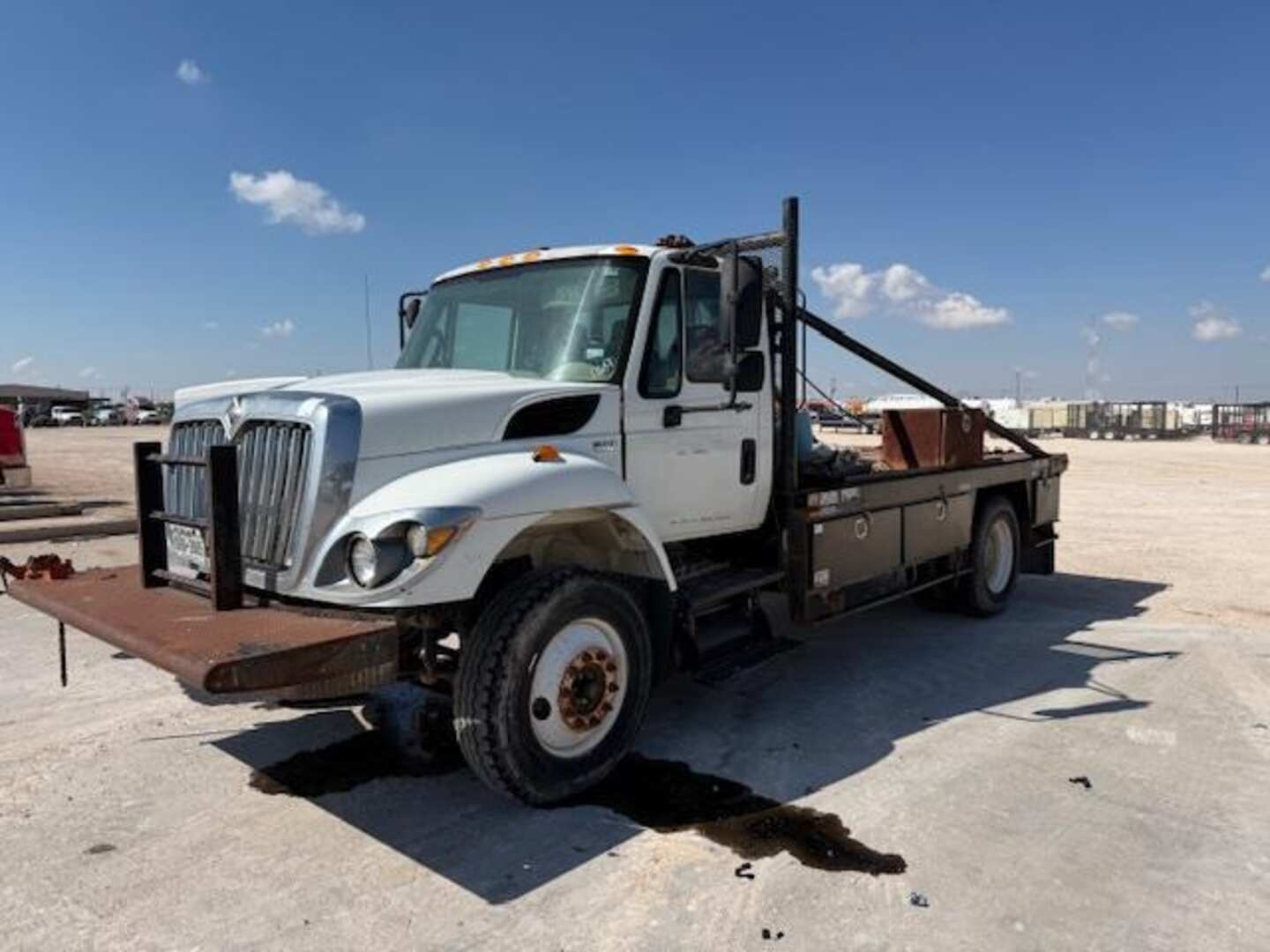 2013 INTERNATIONAL SA615 ROUSTABOUT TRUCK(INOPERABLE) (A52472)