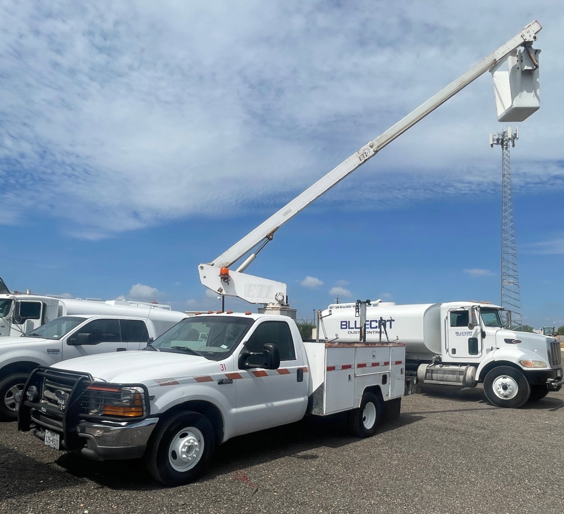 2000 FORD F-350 SUPER DUTY BUCKET TRUCK (A52472)