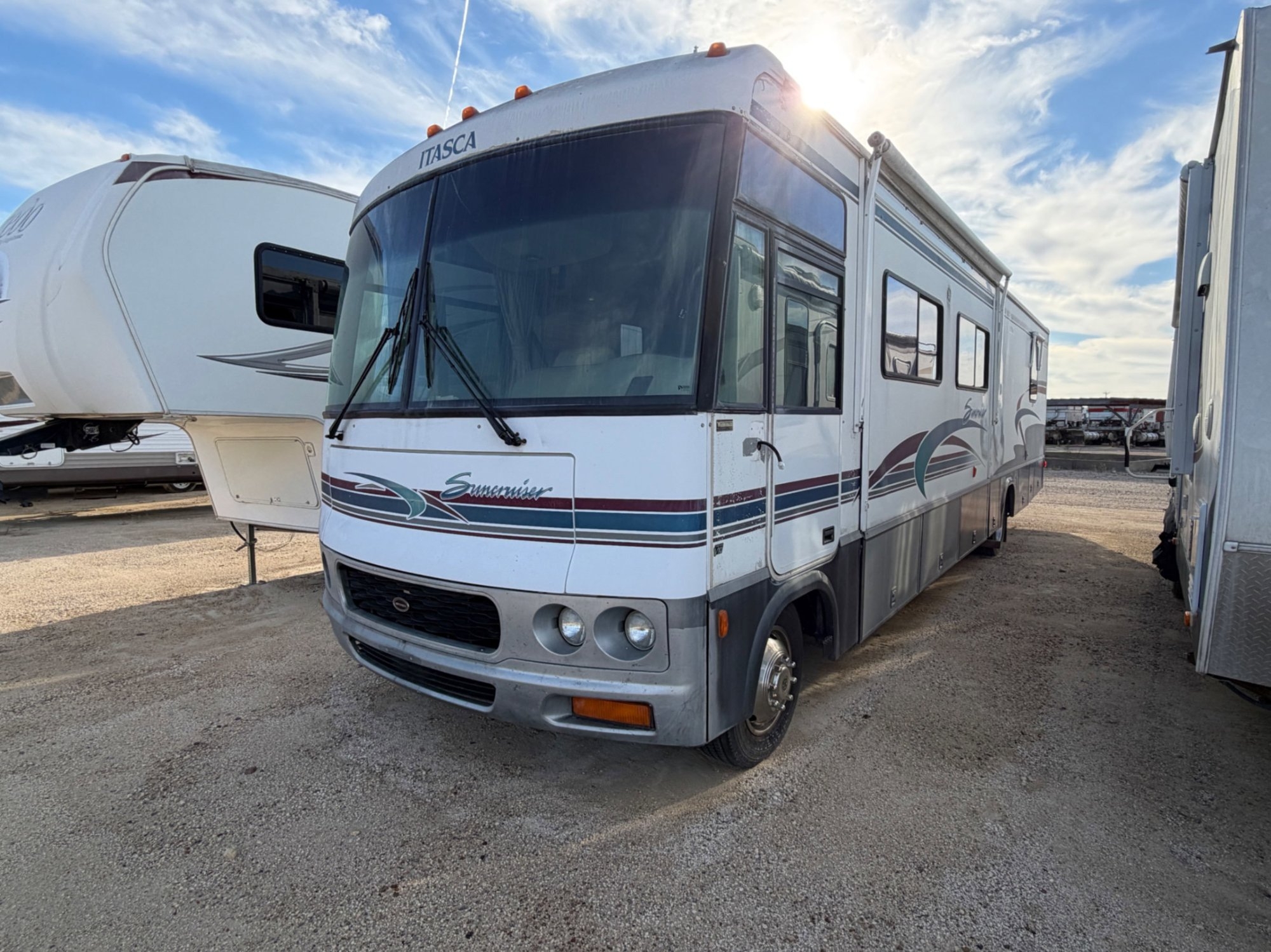 2000 ITASCA SUNCRUISER 37G CLASS A RV (A58214)