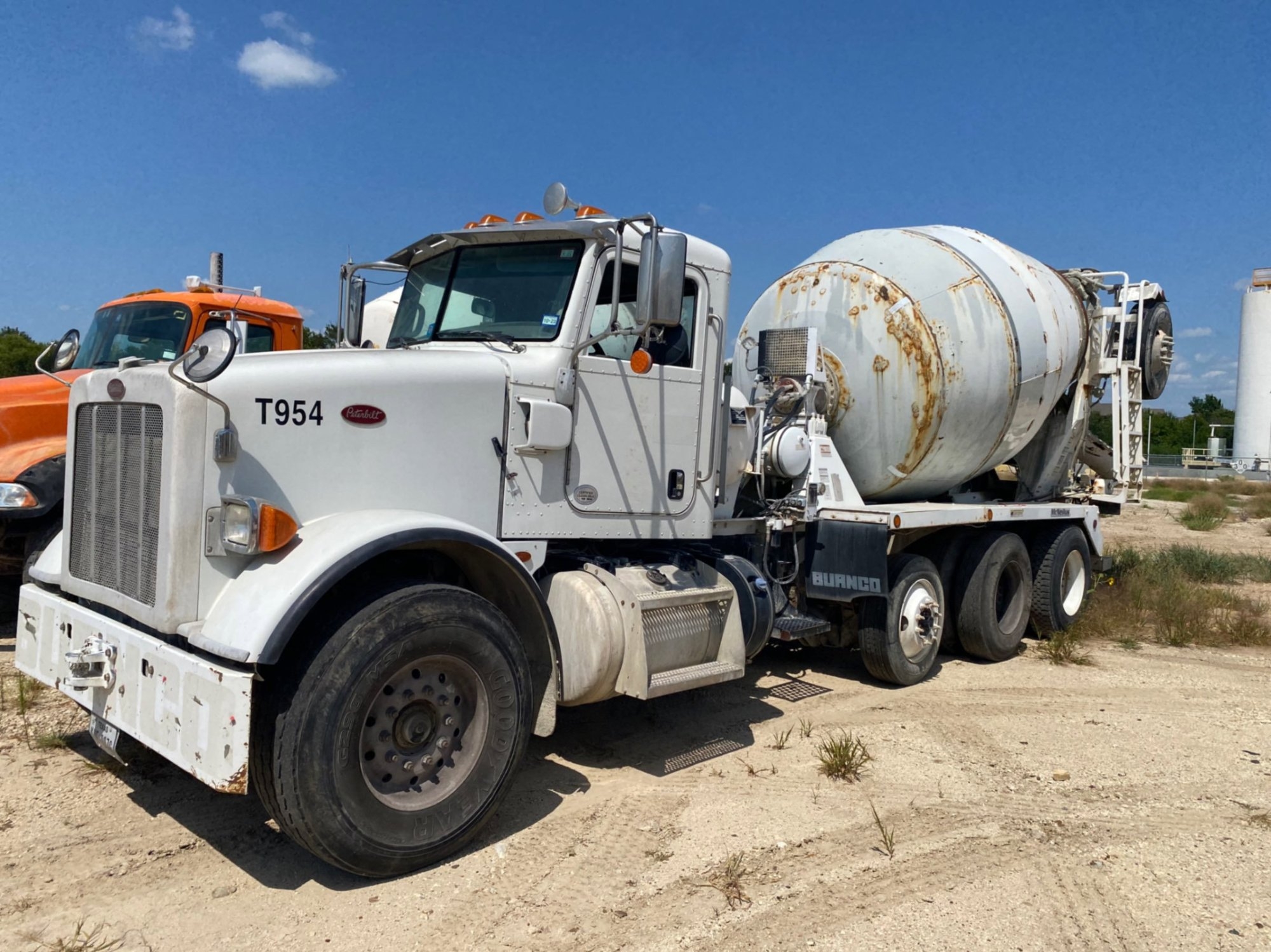 2015 PETERBILT 365 (A52472)