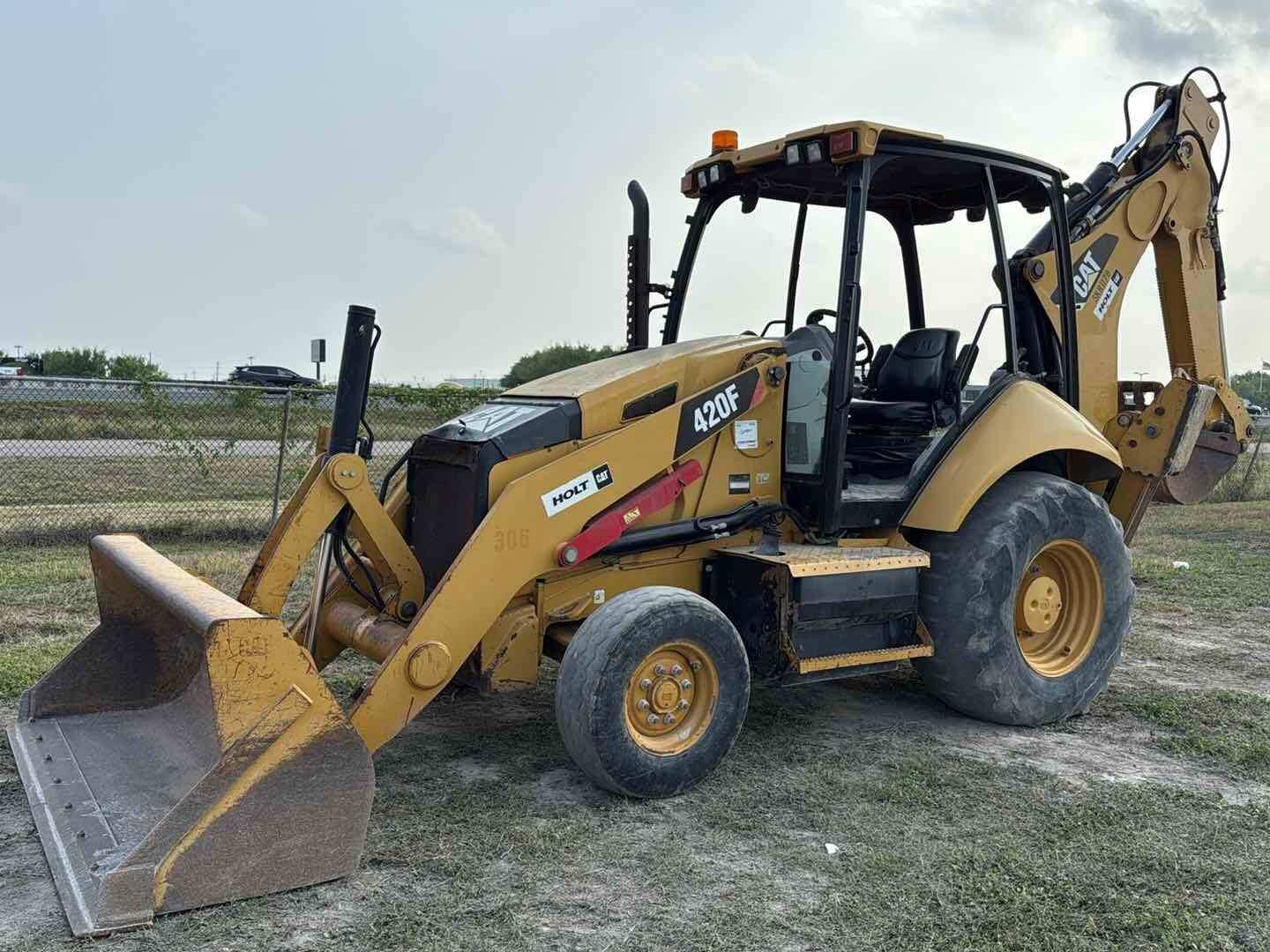 420F BACKHOE (A47001)