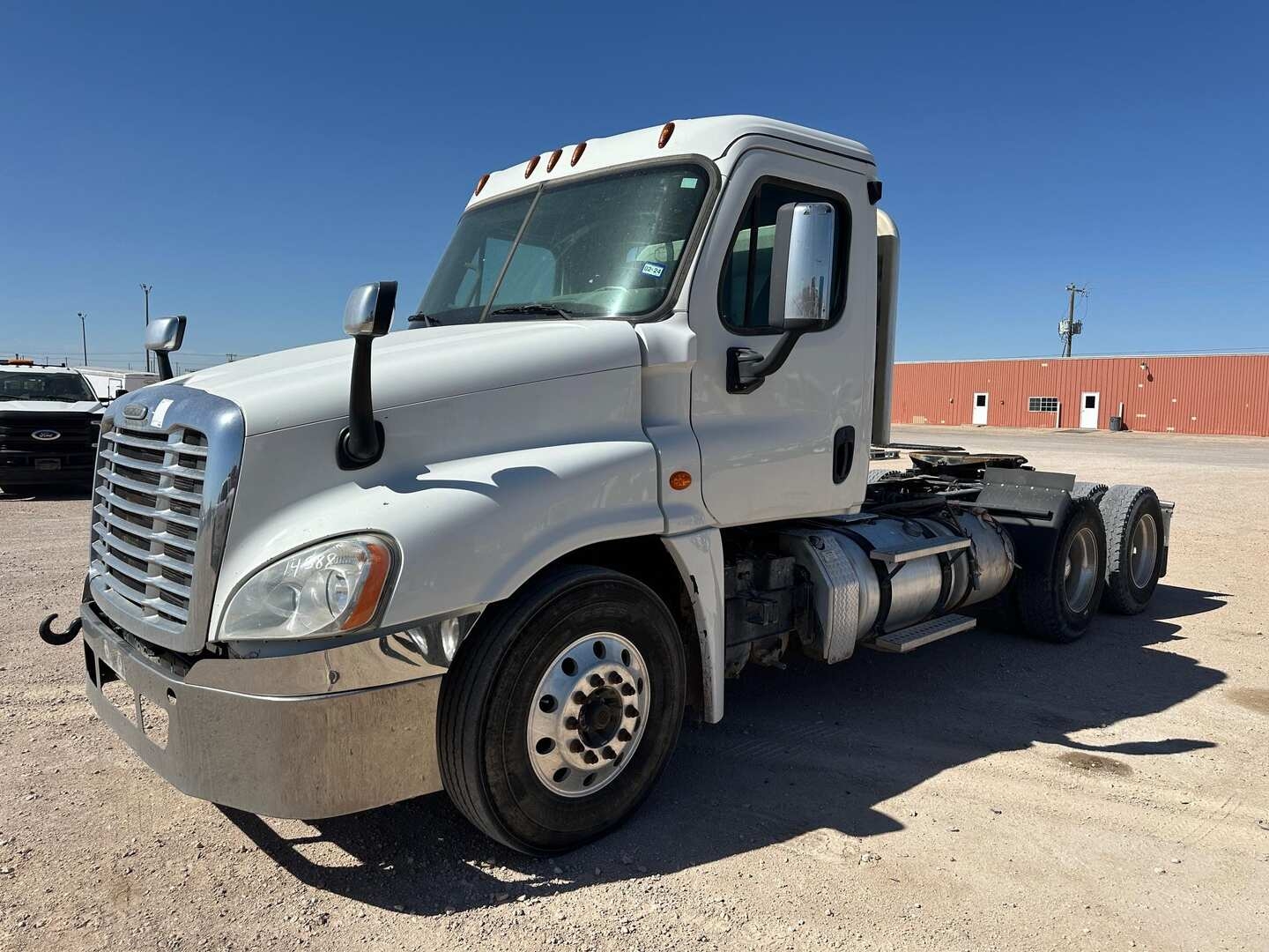 2015 FREIGHTLINER CASCADIA DAYCAB (A47001)