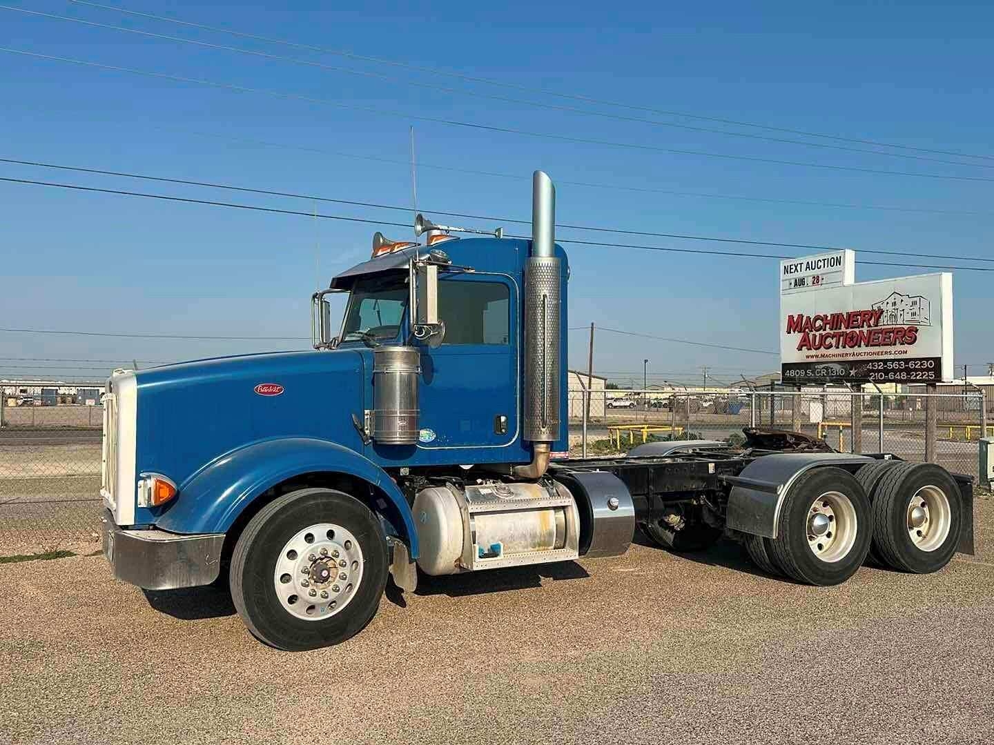 2013 PETERBILT 367 (A53843)