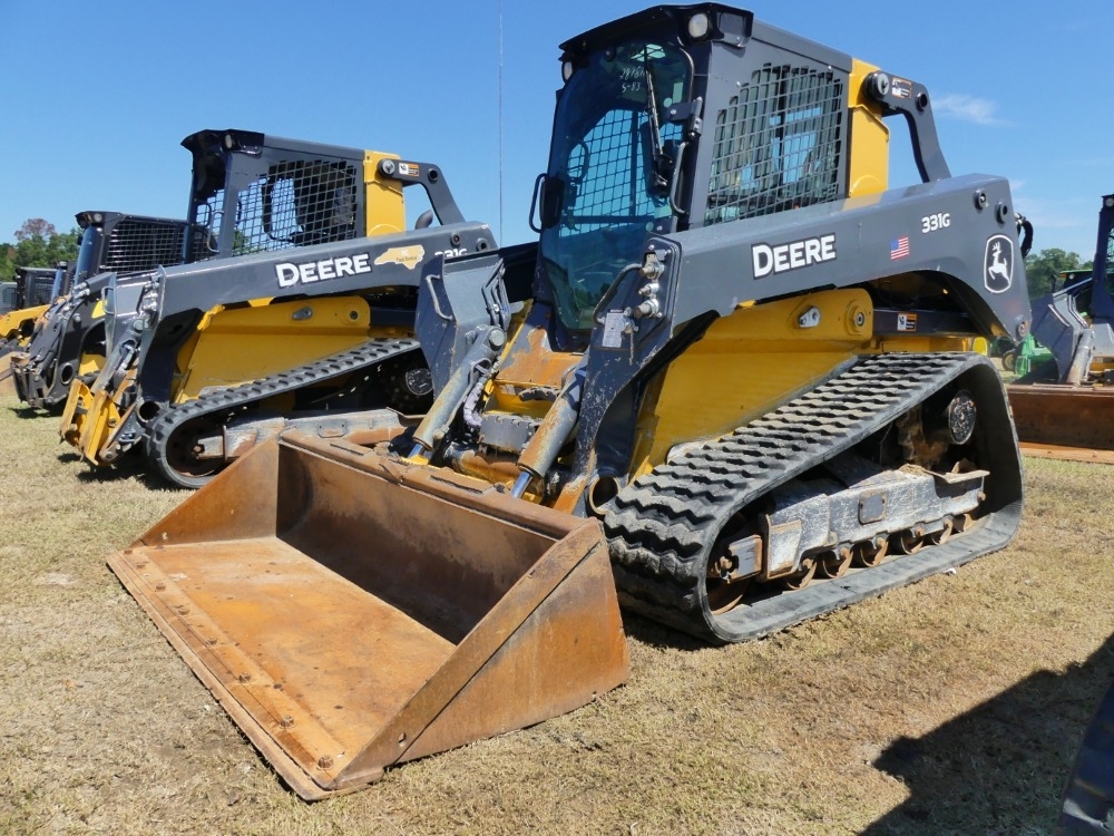 Deere 331G (A50123)