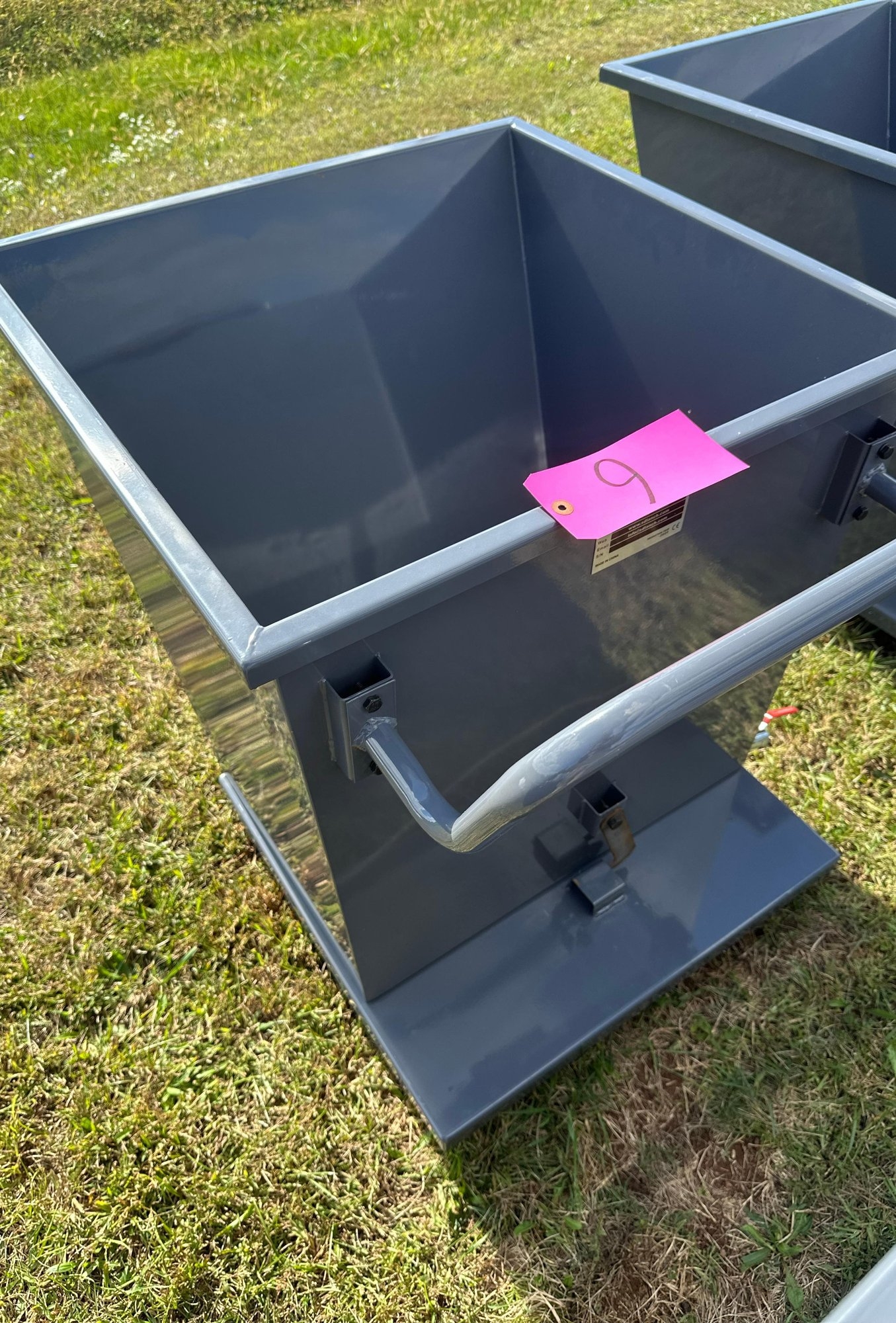 UNUSED Wheeled Dump Hopper (A47477)