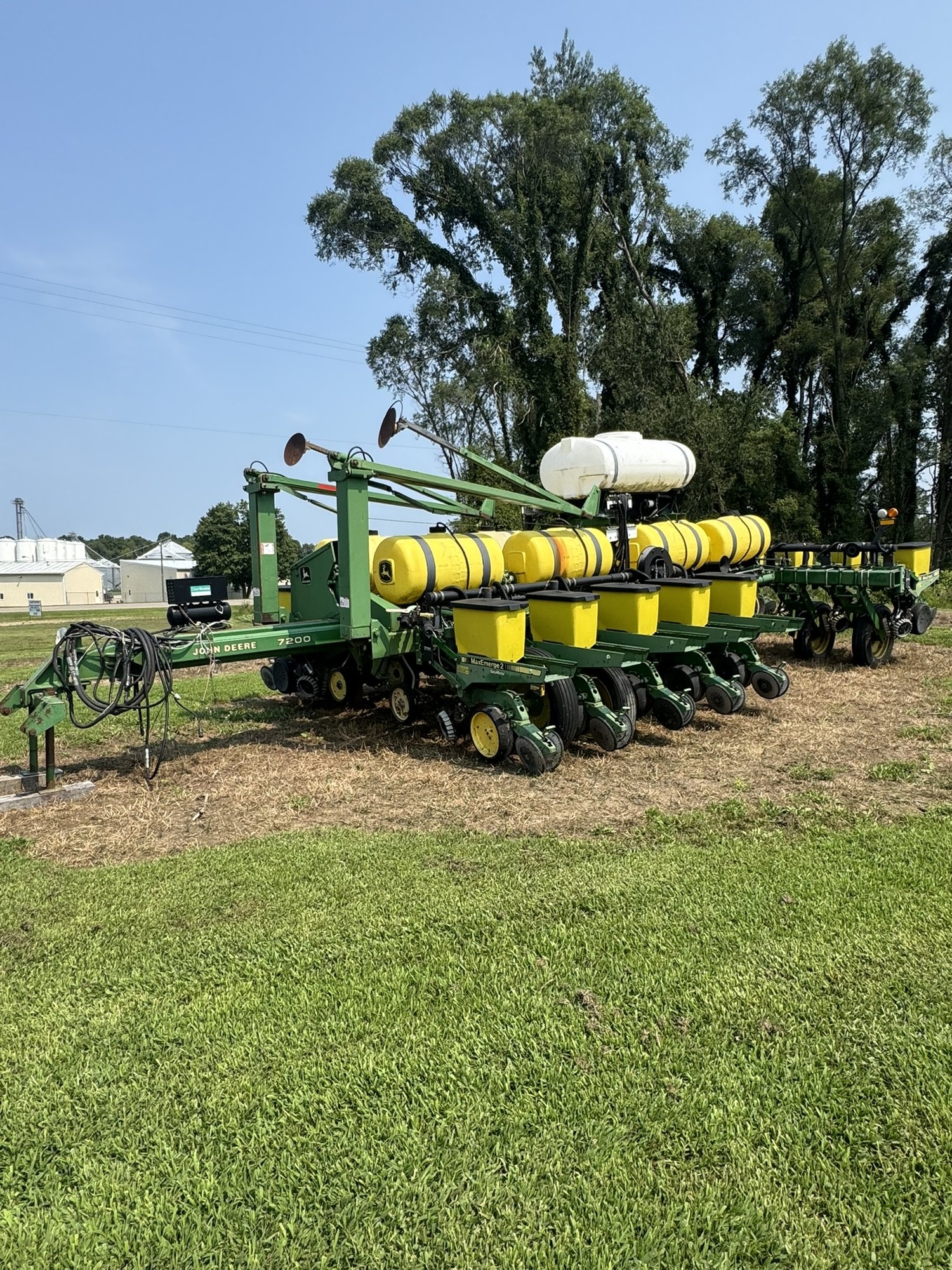 John Deere 7200 Max Emerge II 16 Row Corn Planter (A52349)