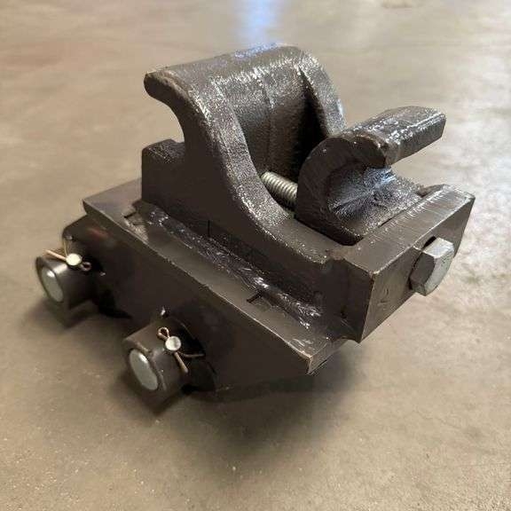 Mini-Excavator Quick Coupler (New/Unused) (A59225)