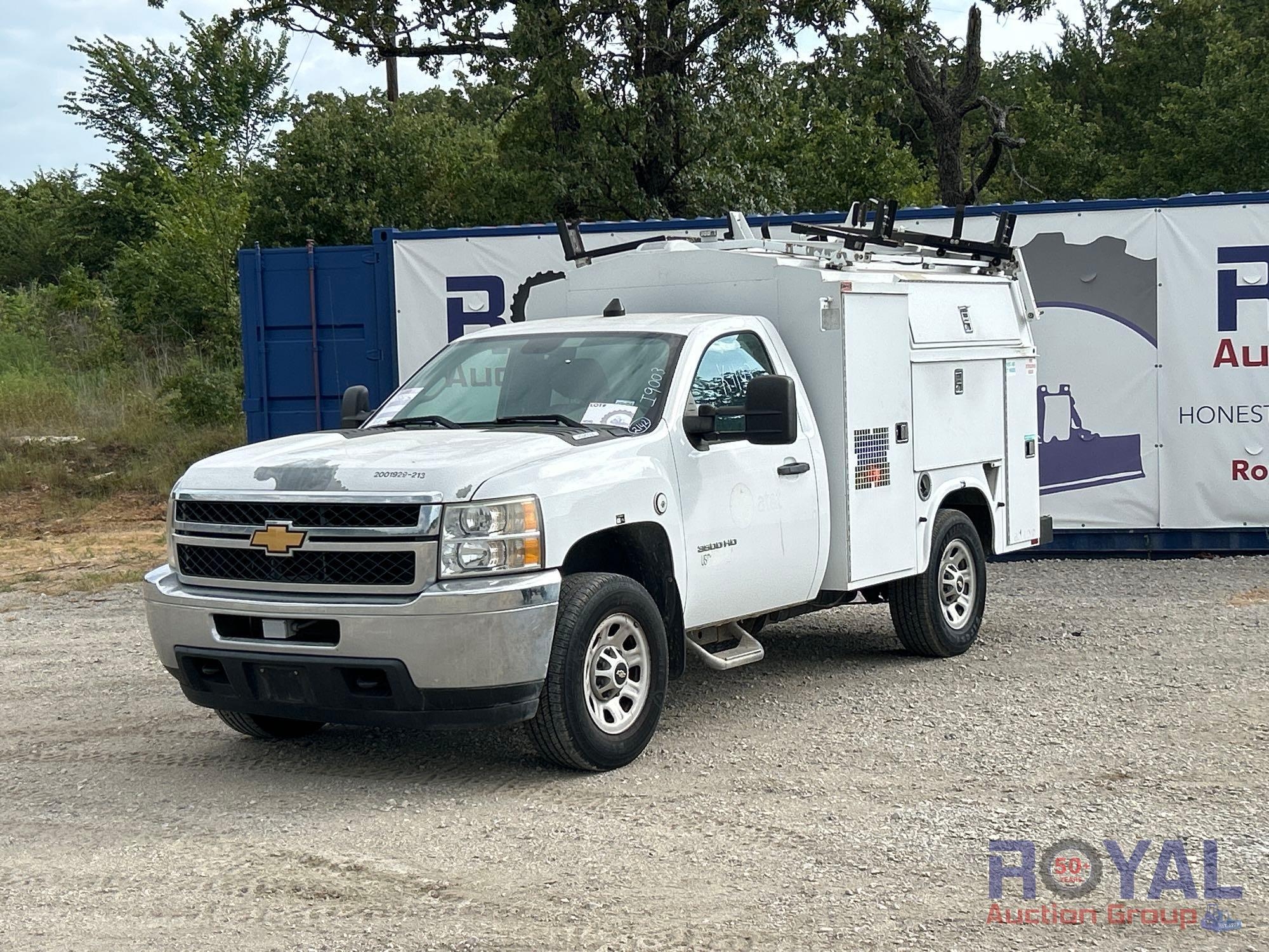 2013 Chevrolet Silverado 3500HD Enclosed High Top Service Truck (A52377)