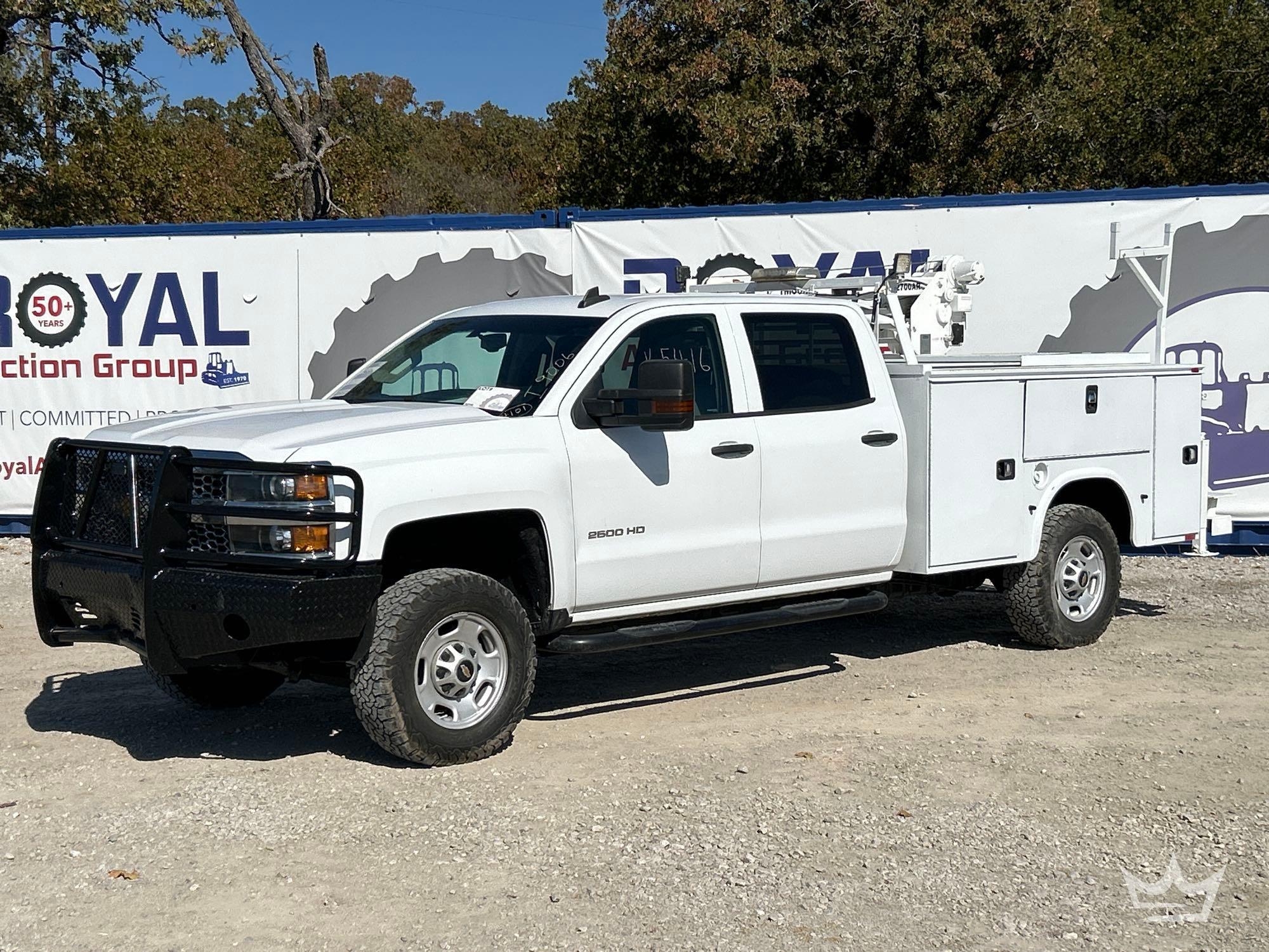 2019 Chevrolet Silverado 2500HD Crew Cab Liftmoore 2700AR 1 Ton Crane Service Truck (A55973)