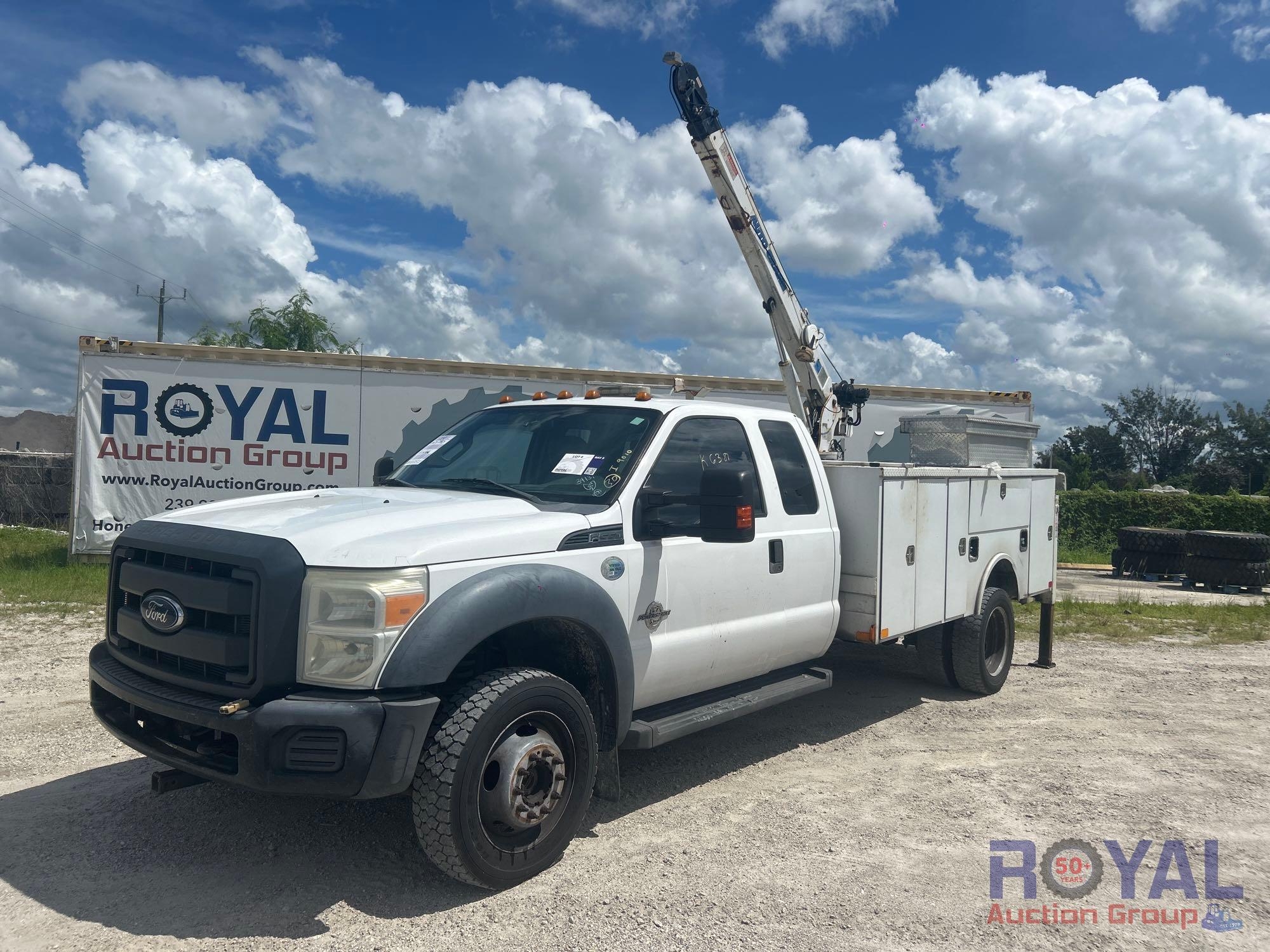 2014 Ford F-550 Ext. Cab 4x4 Auto Crane 6406H 6,400 LB Crane Service Truck (A53422)