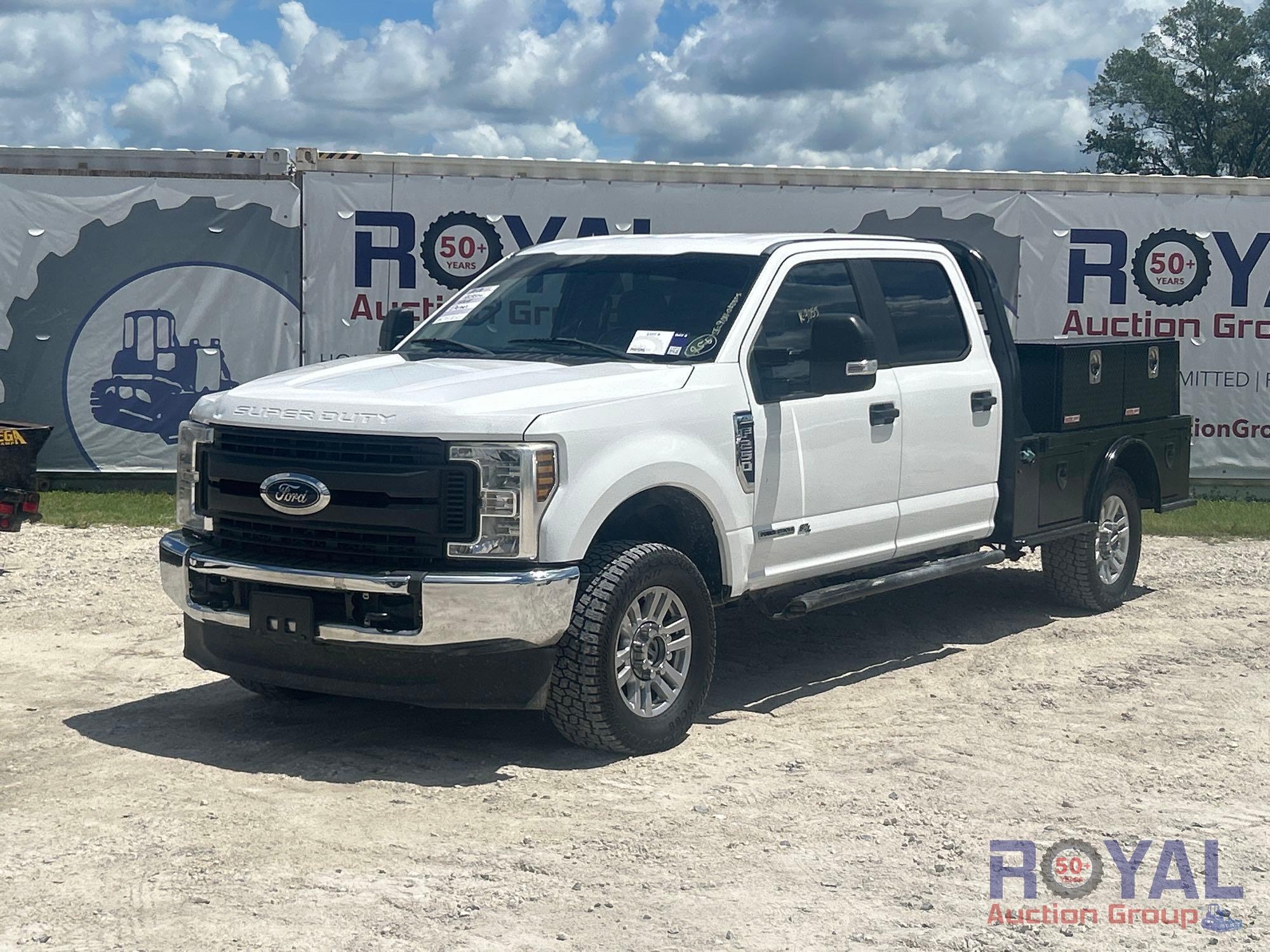 2018 Ford F-250 4x4 Crew Cab Gooseneck Service Truck (A51692)