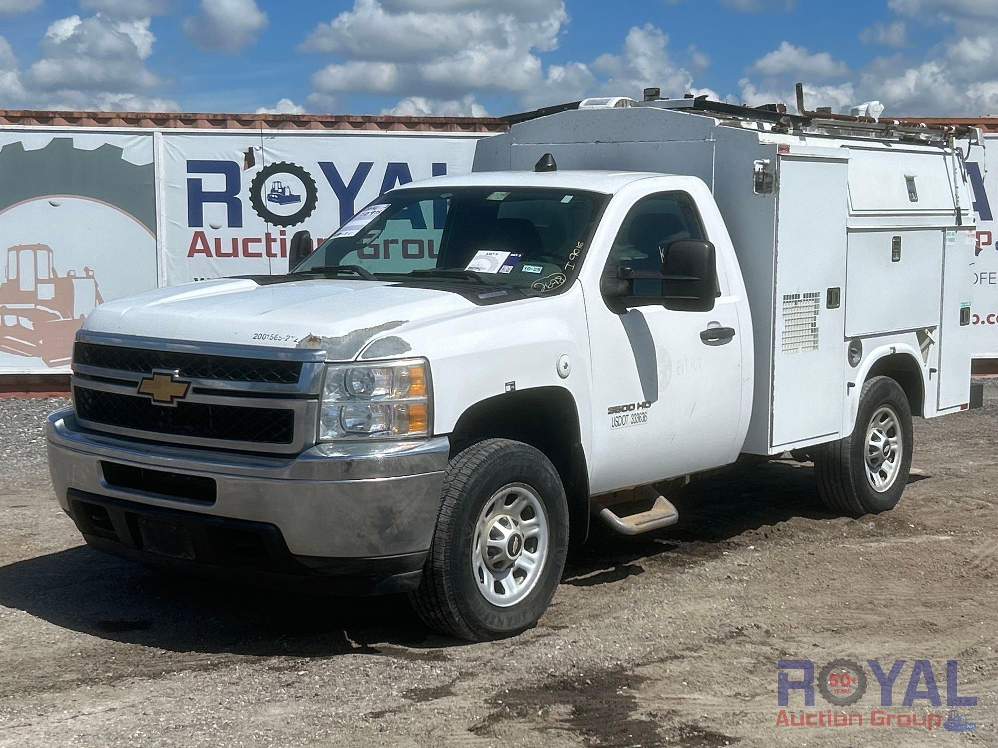 2012 Chevrolet Silverado 3500HD Enclosed Service Truck (A53422)