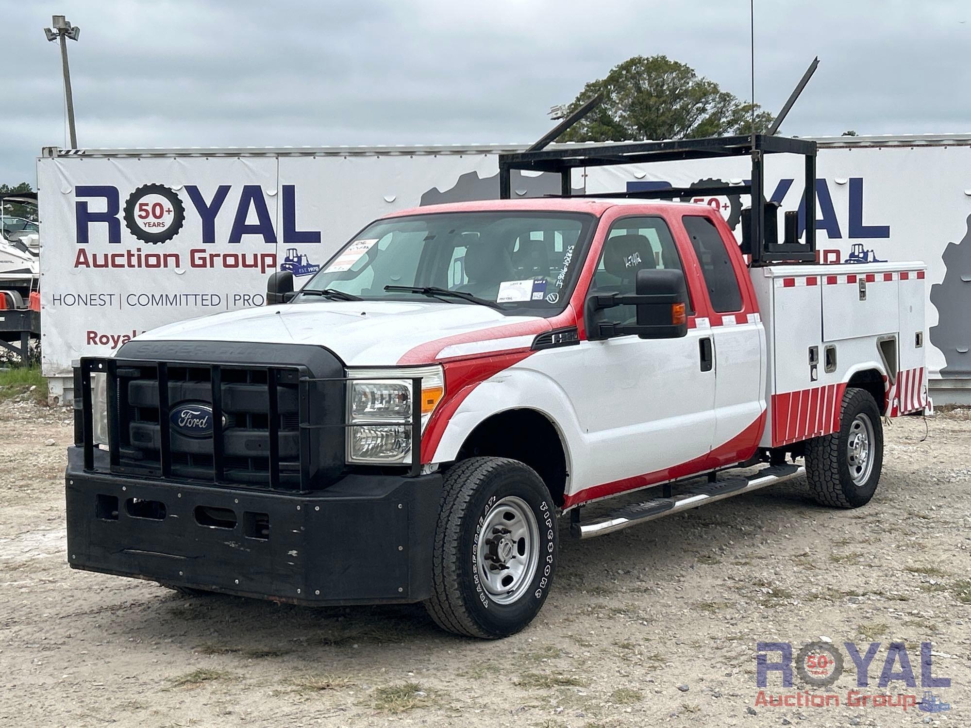 2016 Ford F-250 4x4 Reading Service Truck (A55852)