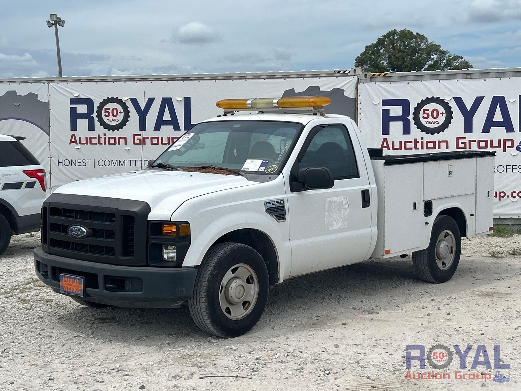 2008 Ford F-250 Service Truck with Liftgate (A51692)