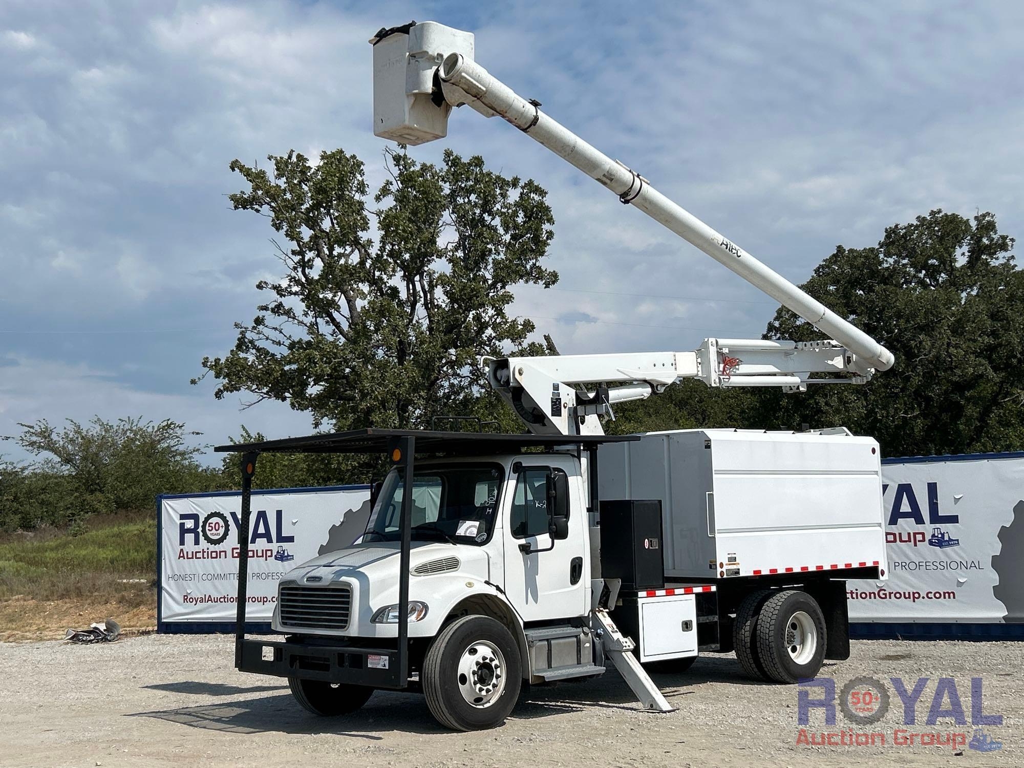 2017 Freightliner Chipper Bucket Truck (A52377)