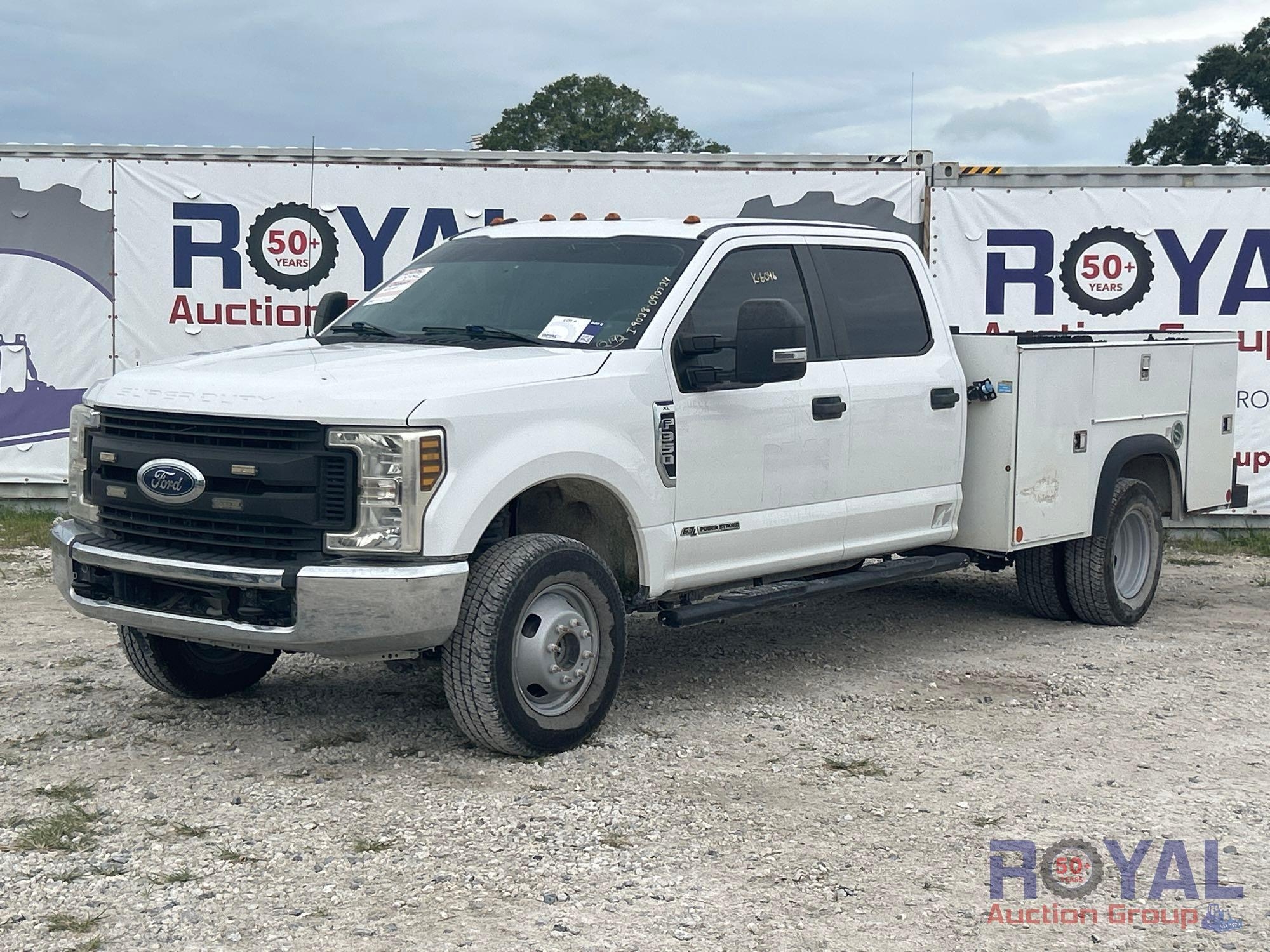 2018 Ford F-350 4x4 Crew Cab Service Truck (A51692)