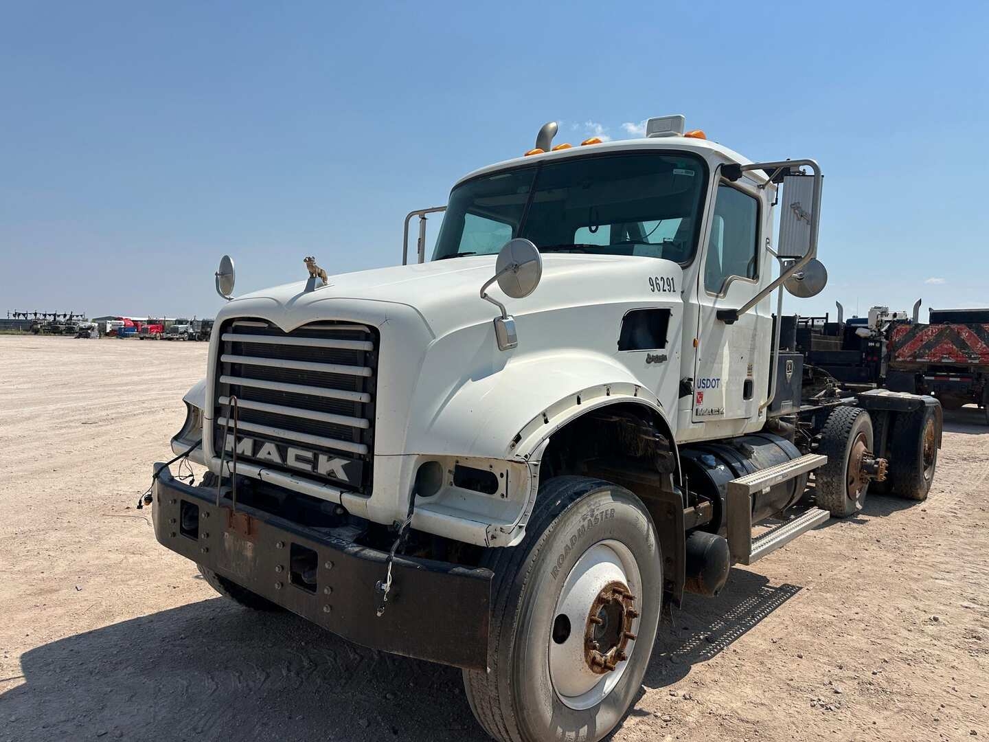 2013 MACK GU713 (INOPERABLE) (A52472)