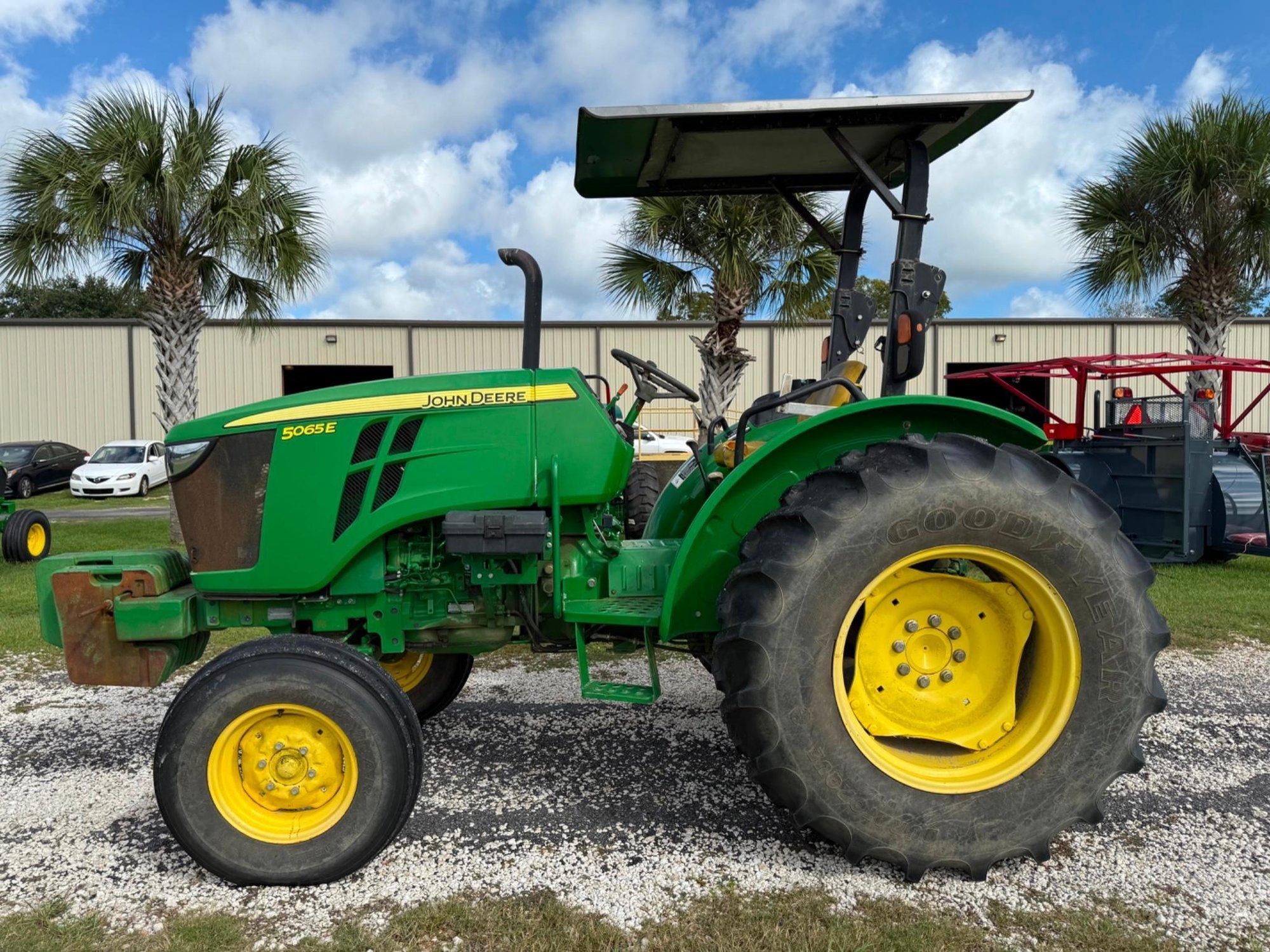 John Deere 5065E 2WD Tractor with Canopy (A55302)