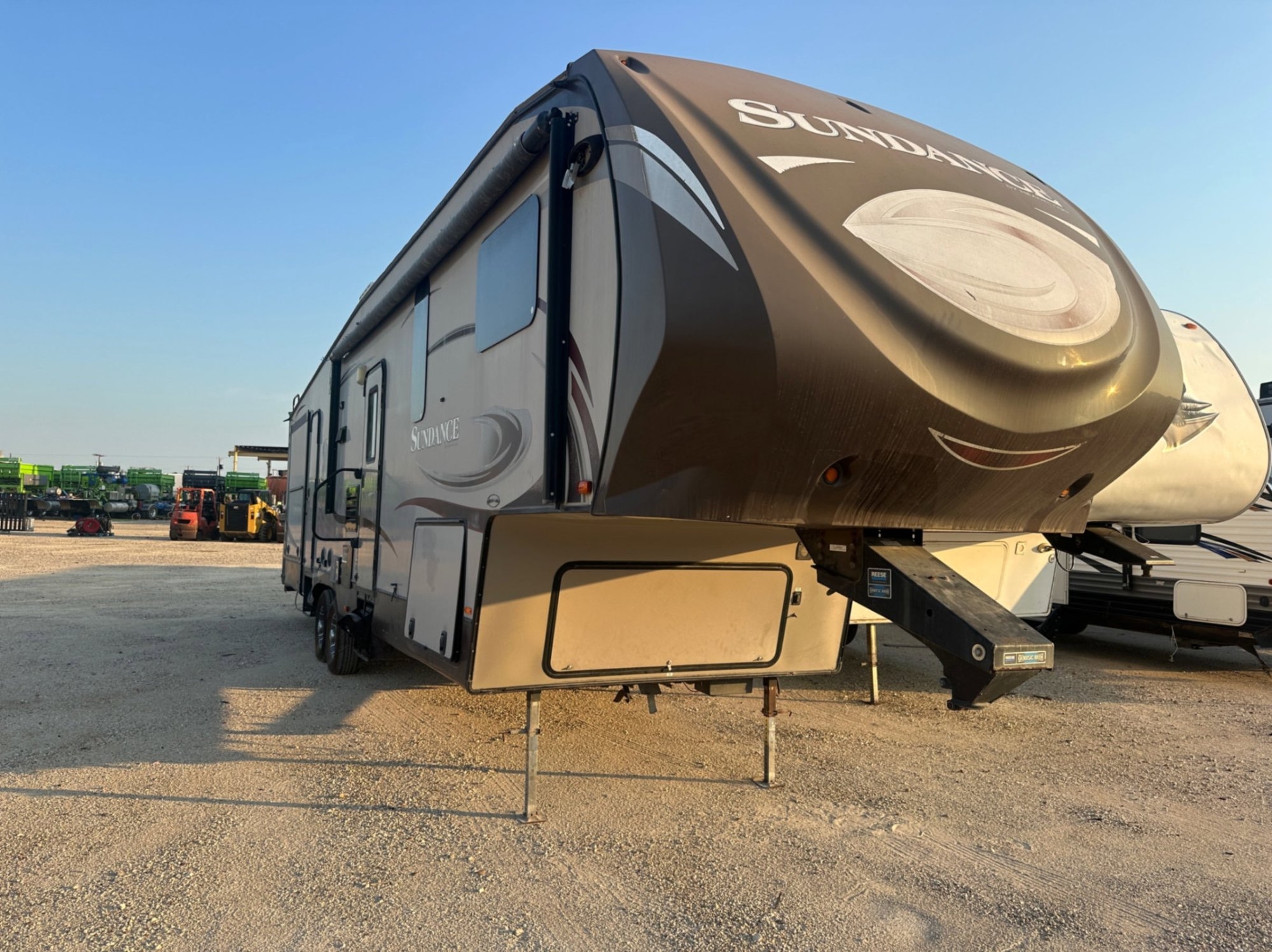 2013 3400QB SUNDANCE 5TH WHEEL CAMPER (A55745)
