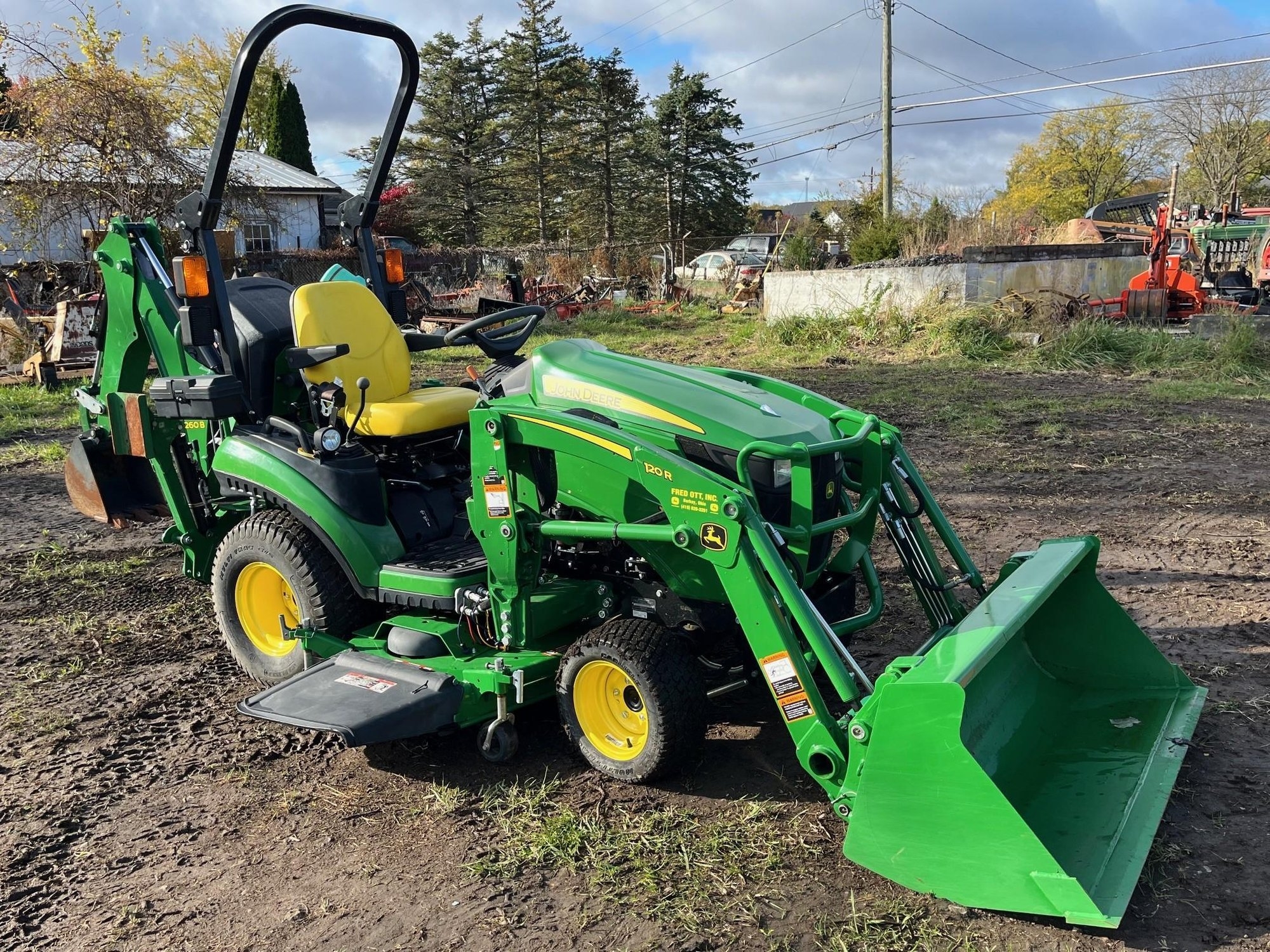2018 John Deere 1025R Tractor - 257 Hours (A55314)