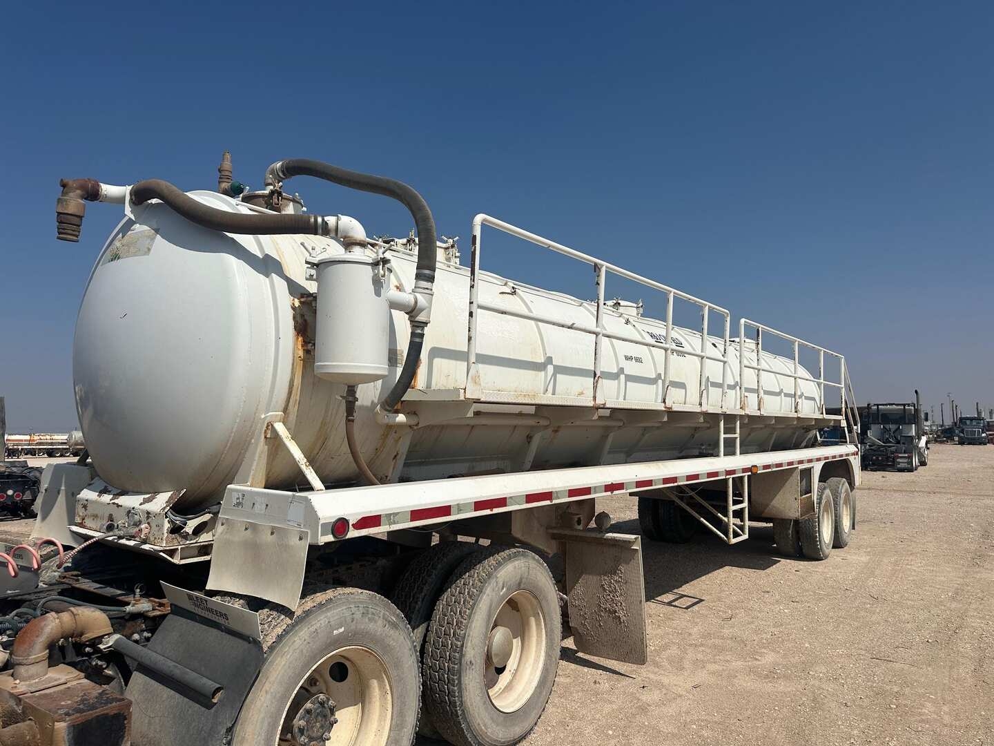 2011 C.GALLEGOS 130BBL VACUUM TRAILER (A47001)