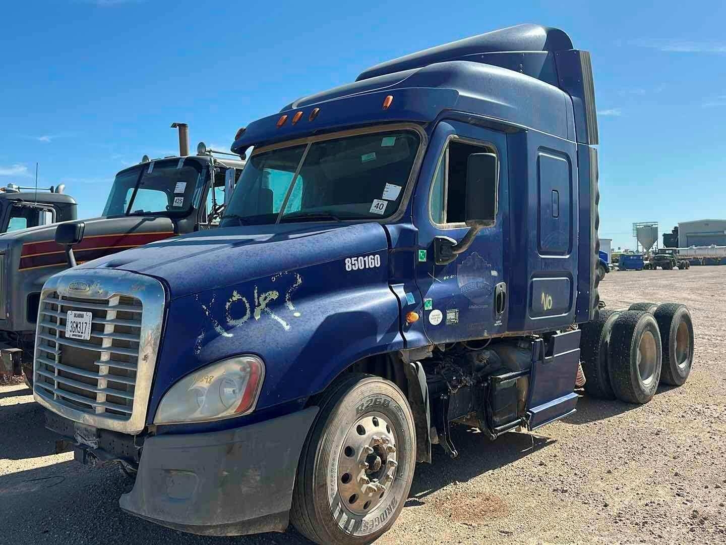 2015 FREIGHTLINER  CASCADIA (INOPERABLE) (A50854)