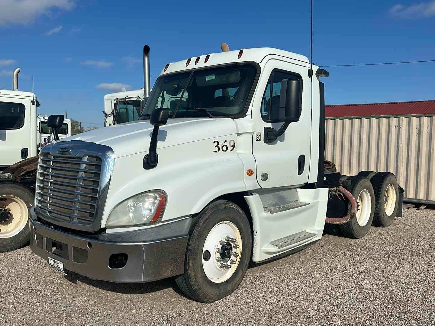 2014 FREIGHTLINER CASCADIA (A55745)