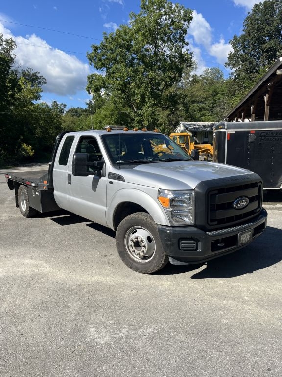 2010 Ford F350 Super Duty, Super Cab, CM Flatbed (A52384)