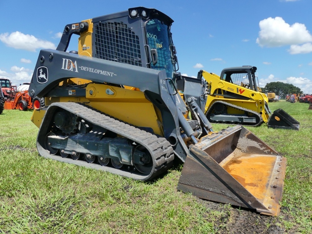 2023 Deere 333G (A50120)
