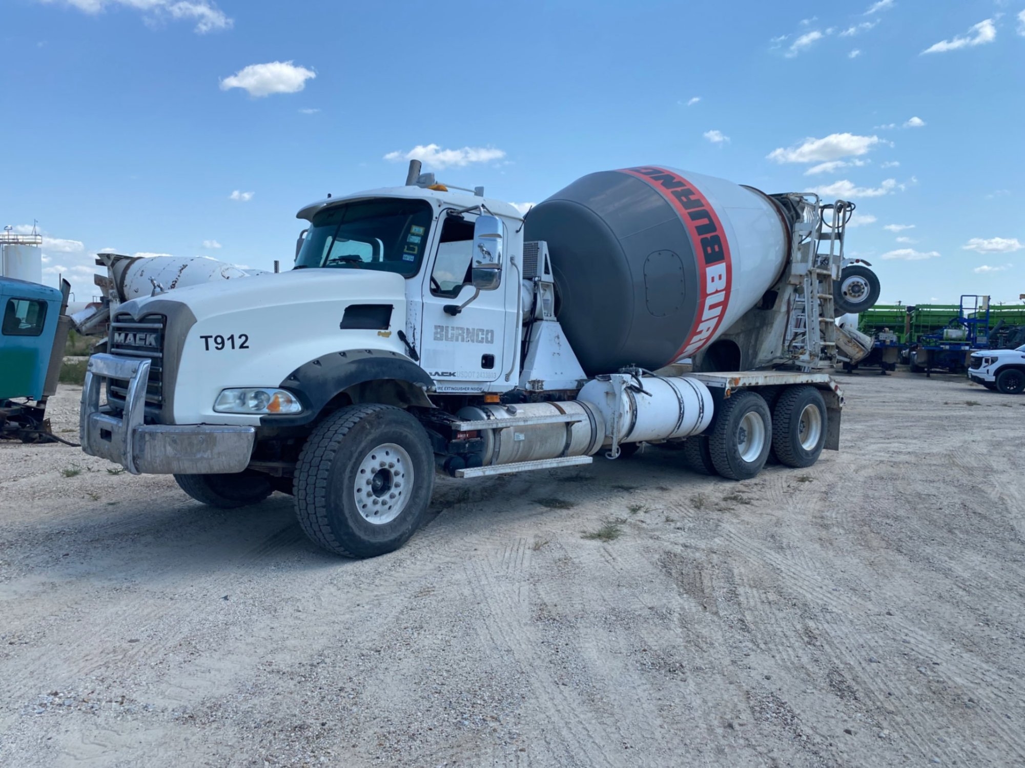 2009 MACK GRANITE (A52472)