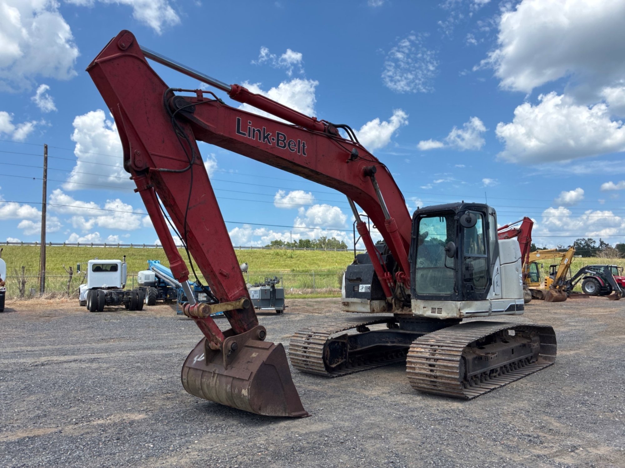 2016 LINK-BELT  235X3 SPIN ACE EXCAVATOR (A52472)