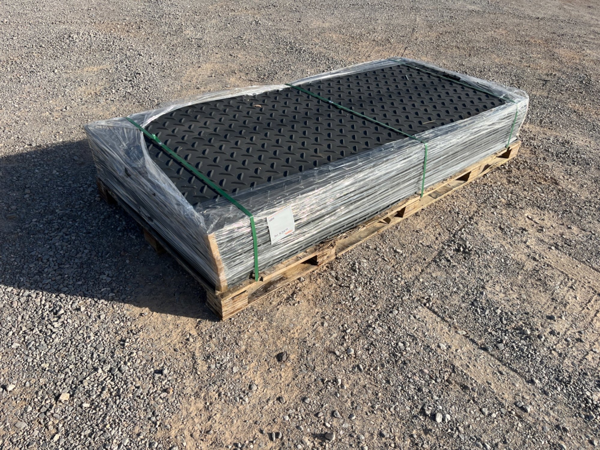 PALLET OF 15 4X8 GROUND PROTECTION MATS (A58216)
