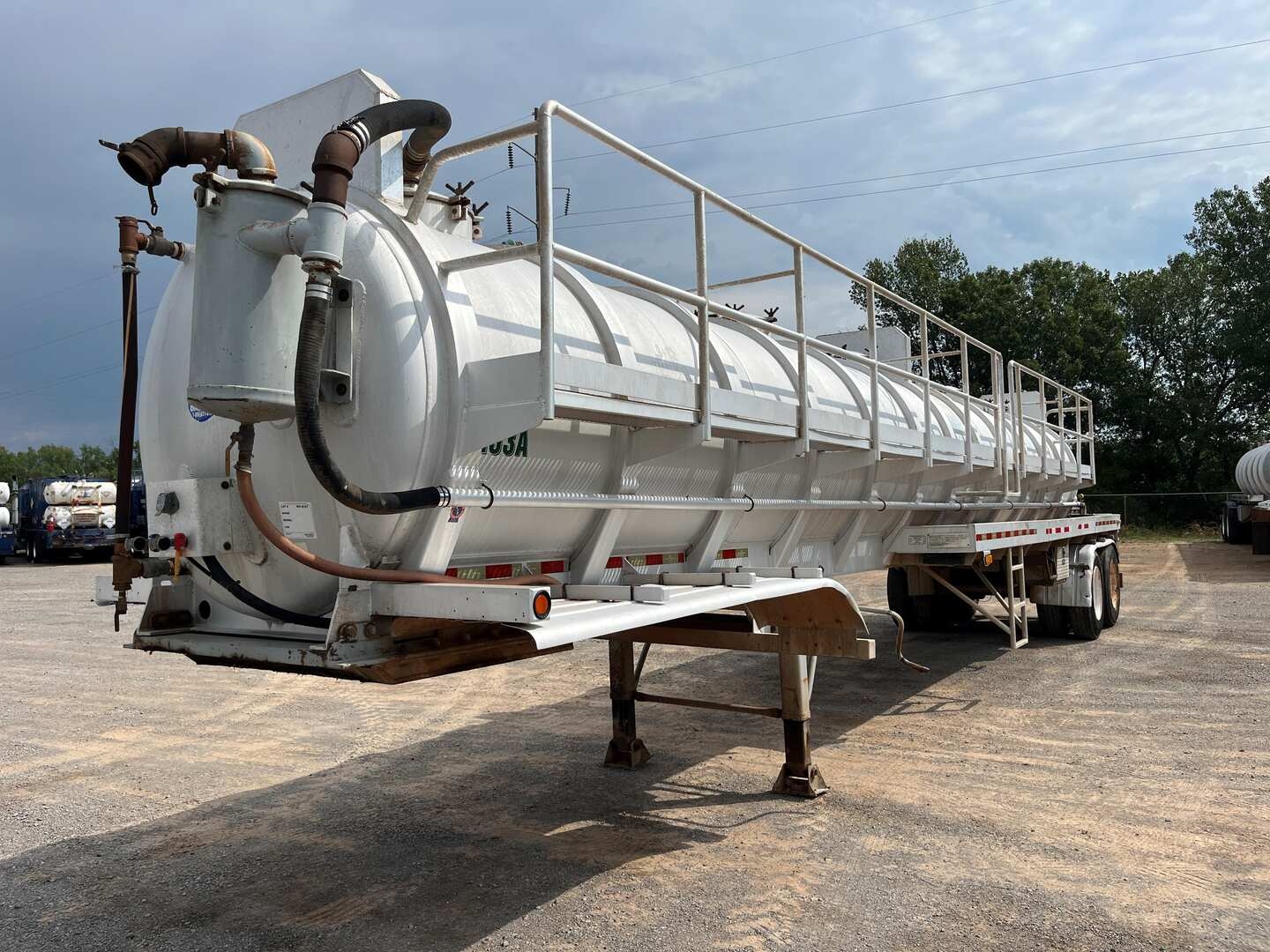2008 DRAGON 150 BBL ALUMINUM VACUUM TRAILER (A53843)