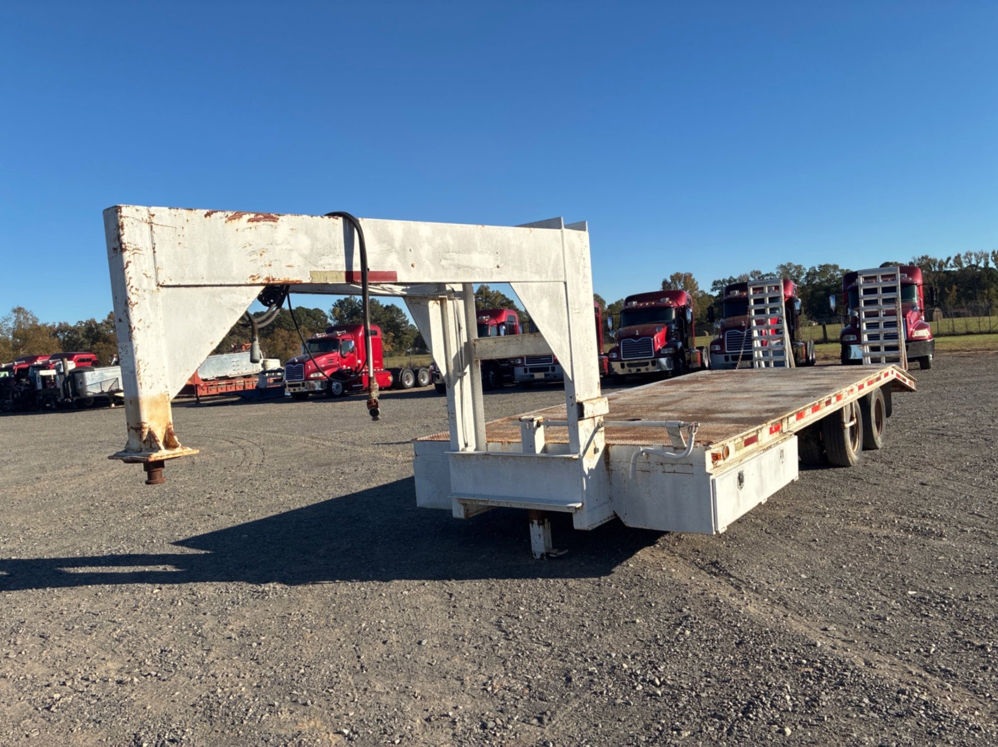 1982 SHOP BUILT GOOSENECK 24 FT TRAILER (A58216)