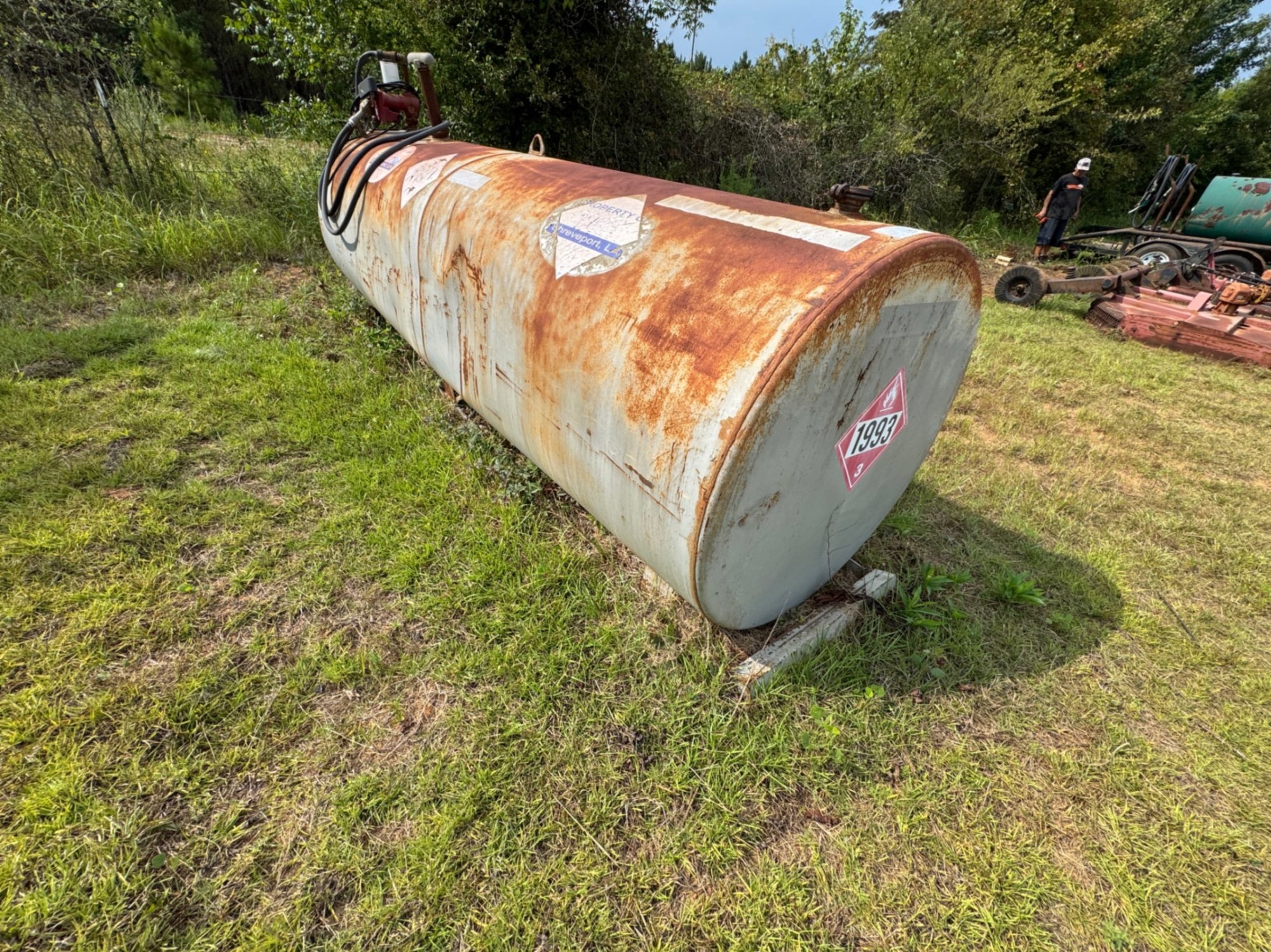 2000 GAL FUEL TANK (A52472)