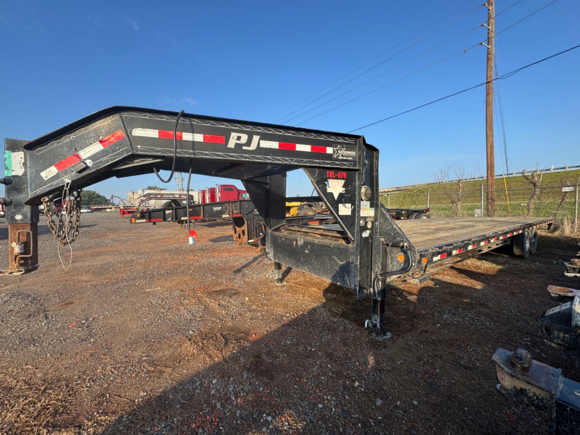 2019 PJ TRAILER 32FT GOOSENECK (A58214)